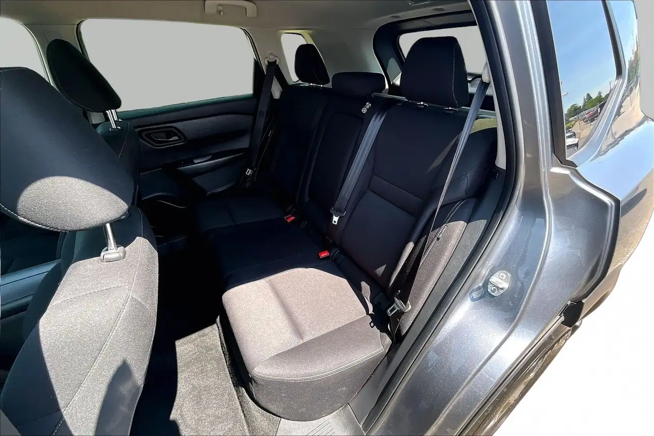 Nissan Rogue fotografie Nissan Rogue