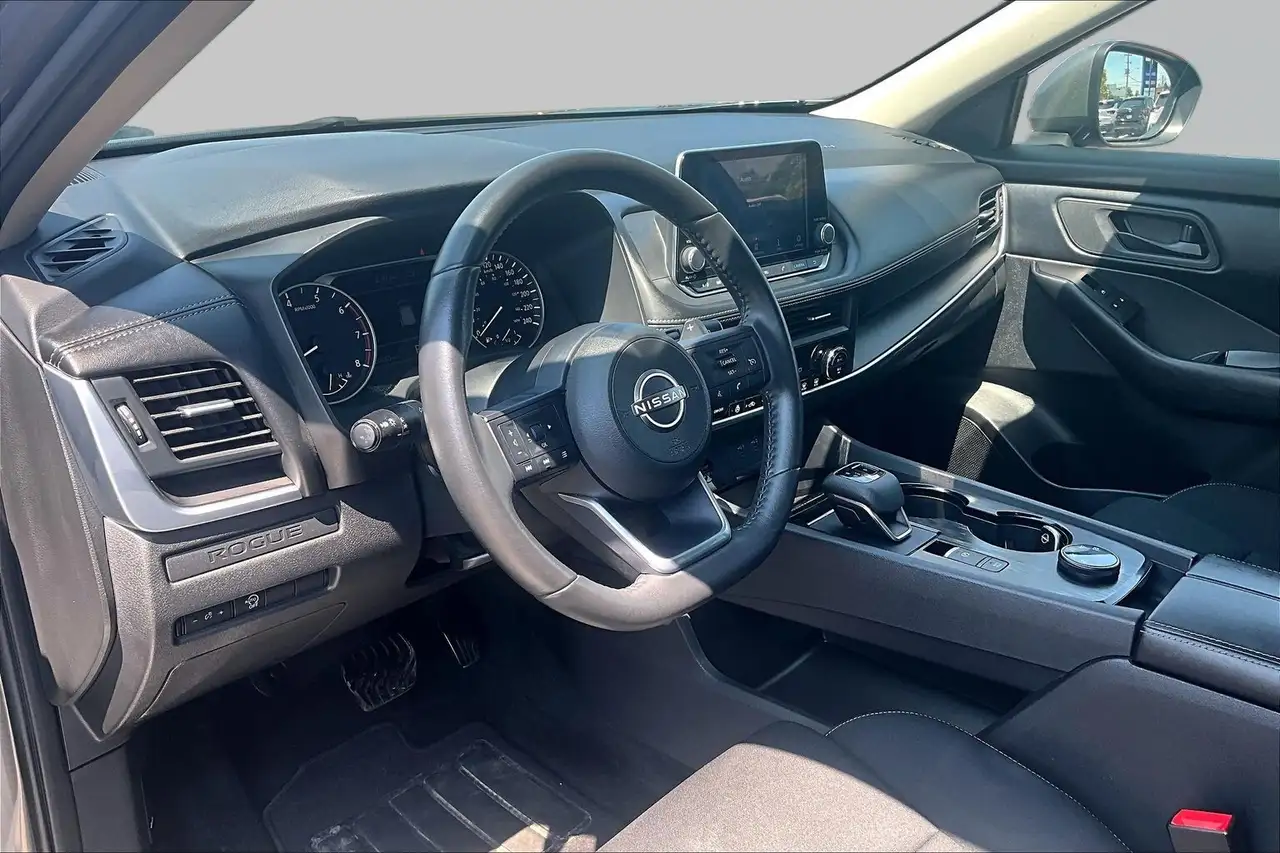 Nissan Rogue fotografie Nissan Rogue