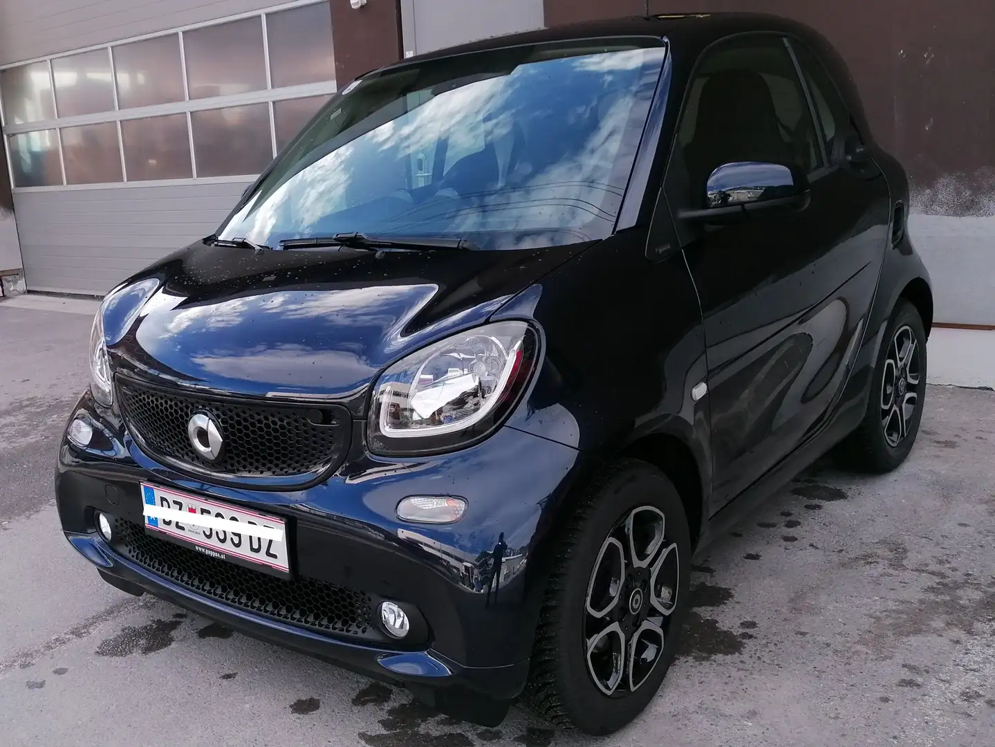 smart forTwo smart fortwo Prime twinamic Prime Blau - 2