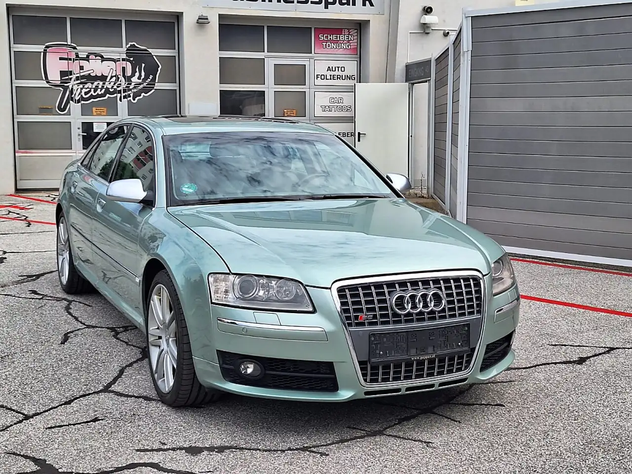 Audi S8