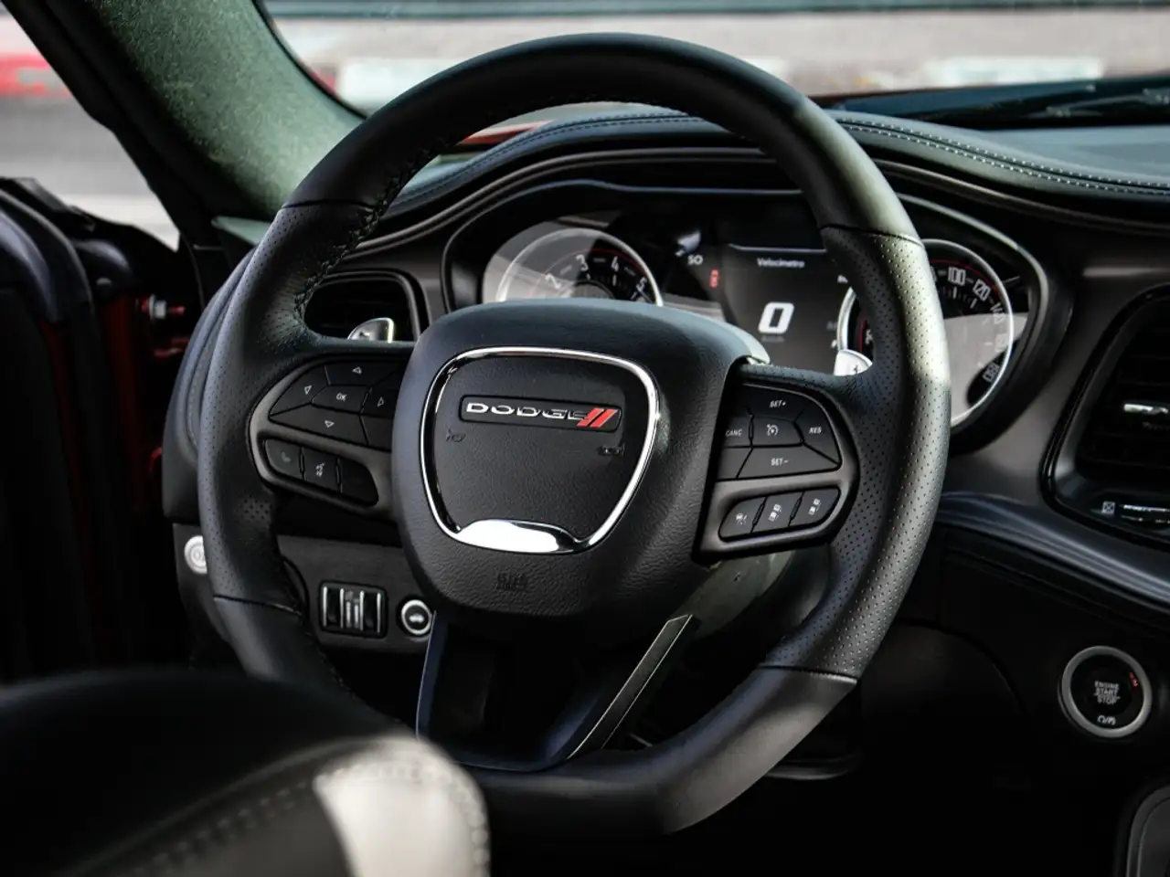 Dodge Challenger 2024 — фото 15