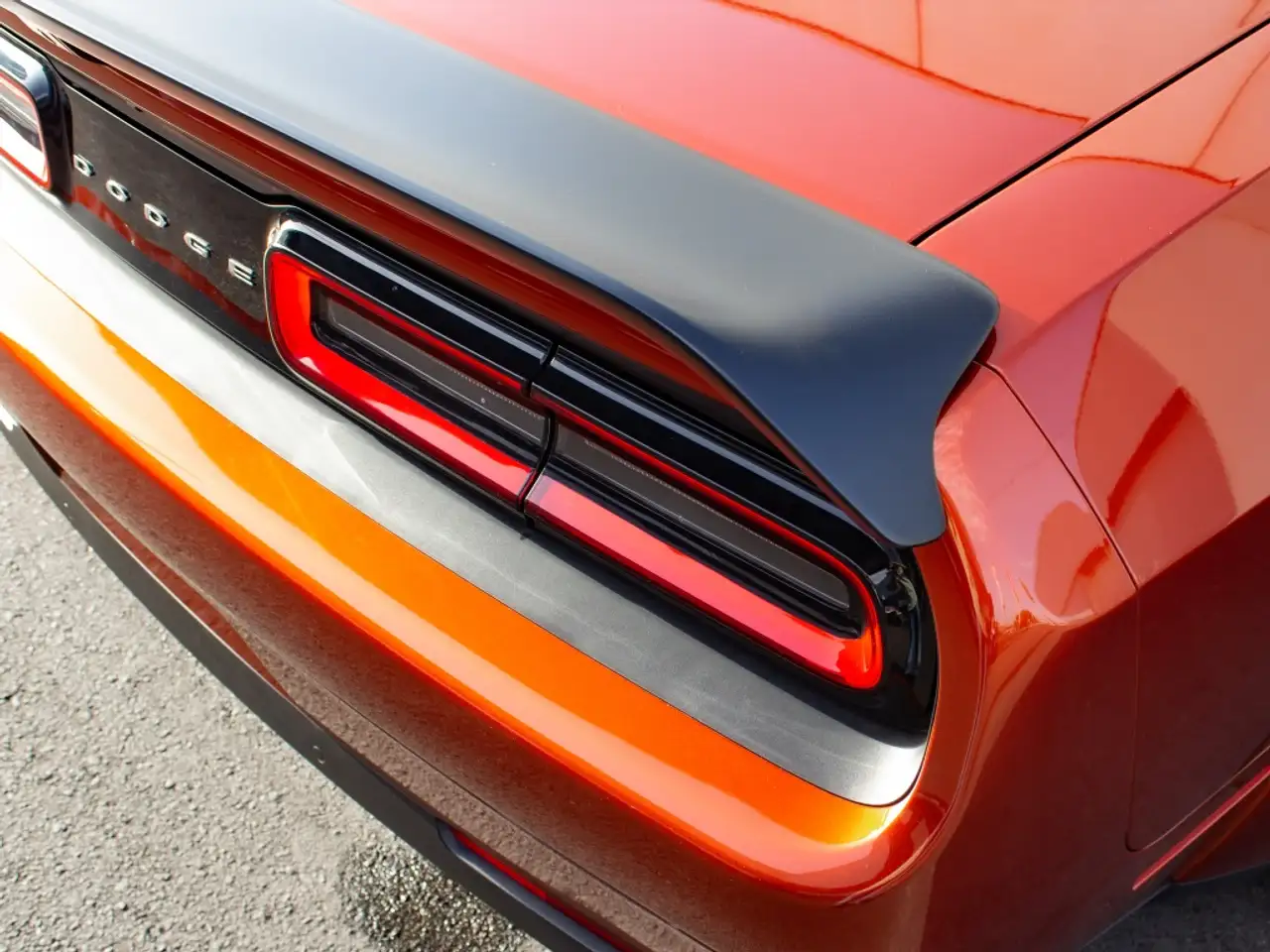 Dodge Challenger 2024 — фото 10