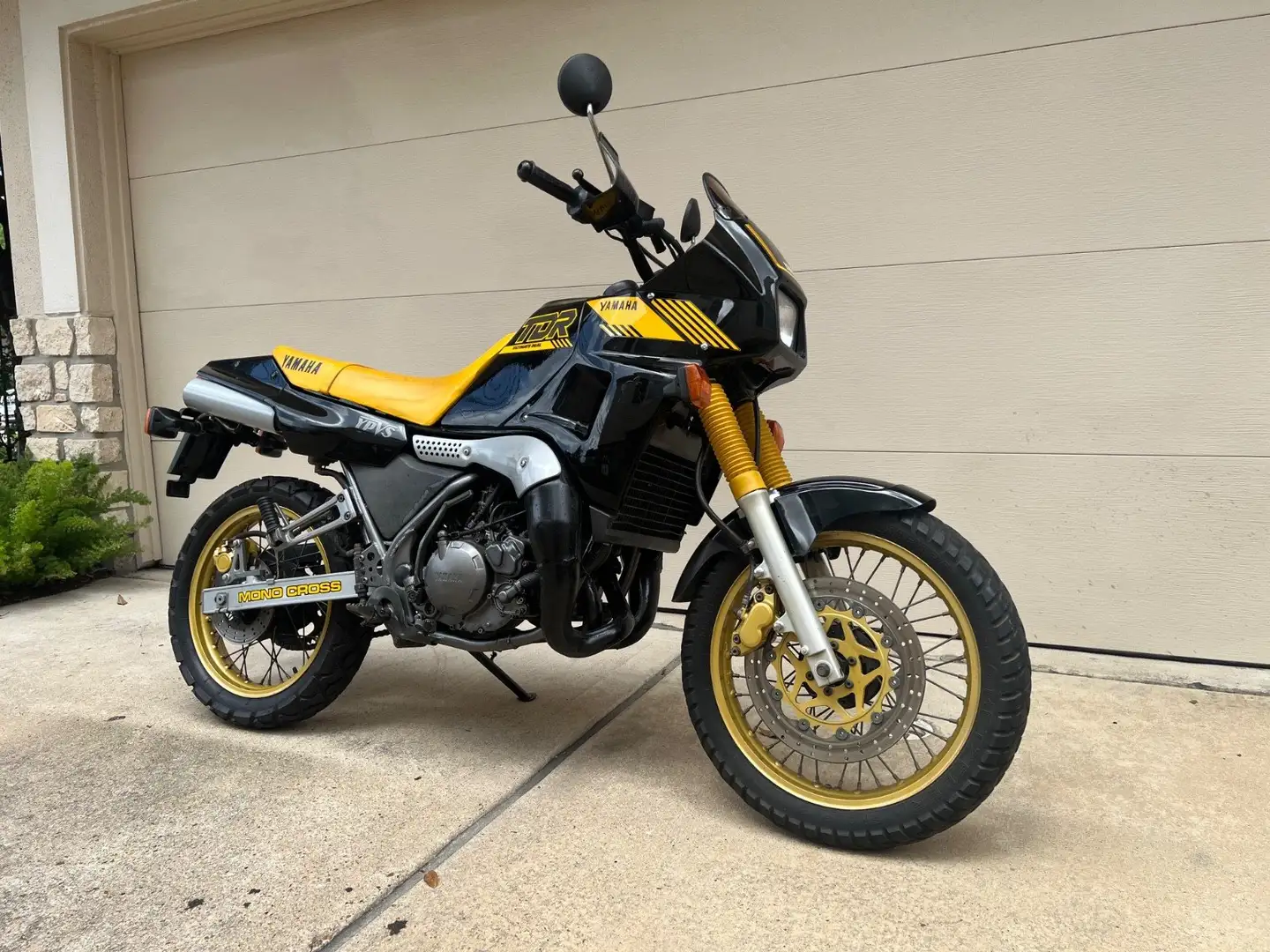 Yamaha TDR 250 Nero - 1