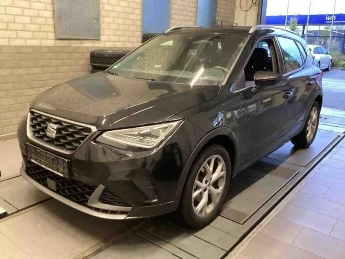 SEAT Arona 1.0 TSI FR LED+NAV+APP+SHZ+GRA+PDC+DAB+17" Schwarz - 2