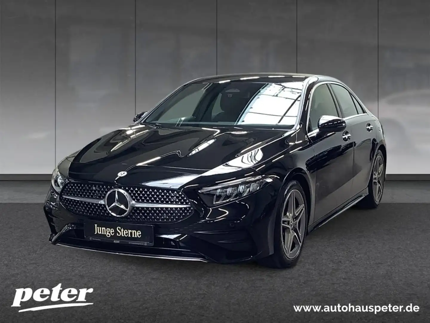 Mercedes-Benz A 180 Limousine AMG/LED/Kamera/Navigation/MBUX/ Zwart - 1