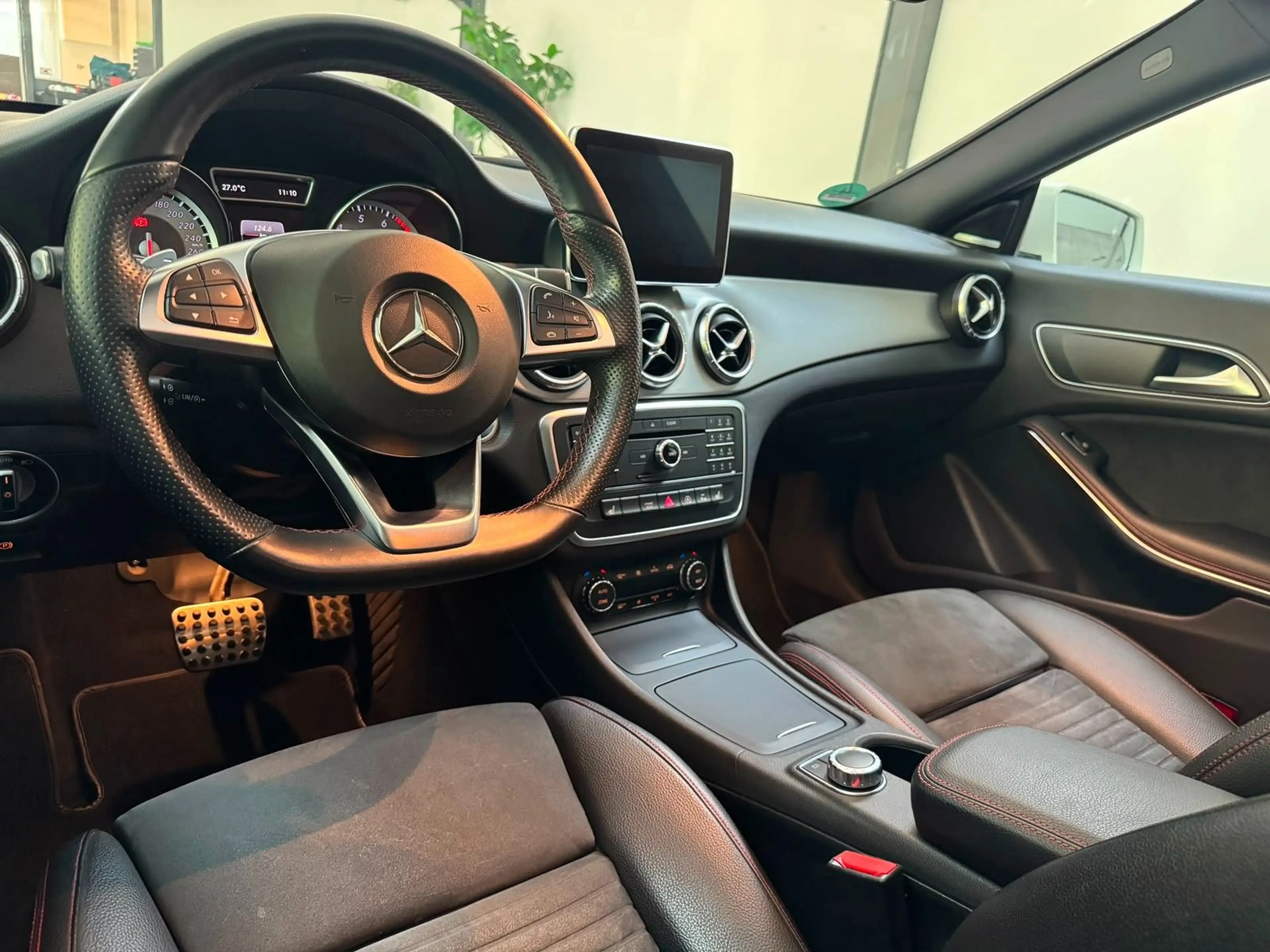 Mercedes-Benz CLA 200 AMG Line *Harman/Kardon*Pano*Kamera — photo 18