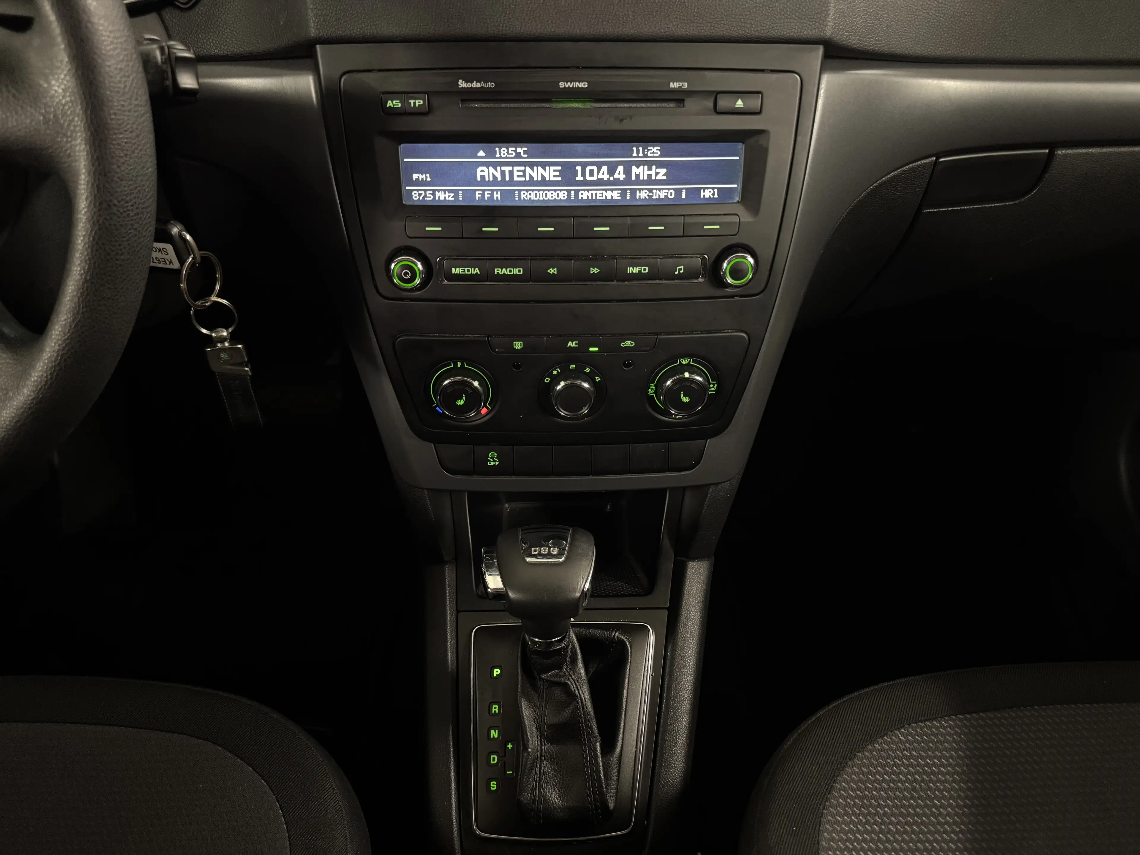 Skoda Yeti 1.2 TSI Active Plus Edition AUTOMATIK* PDC* SHZ* KLIMA* EURO 5* — photo 15
