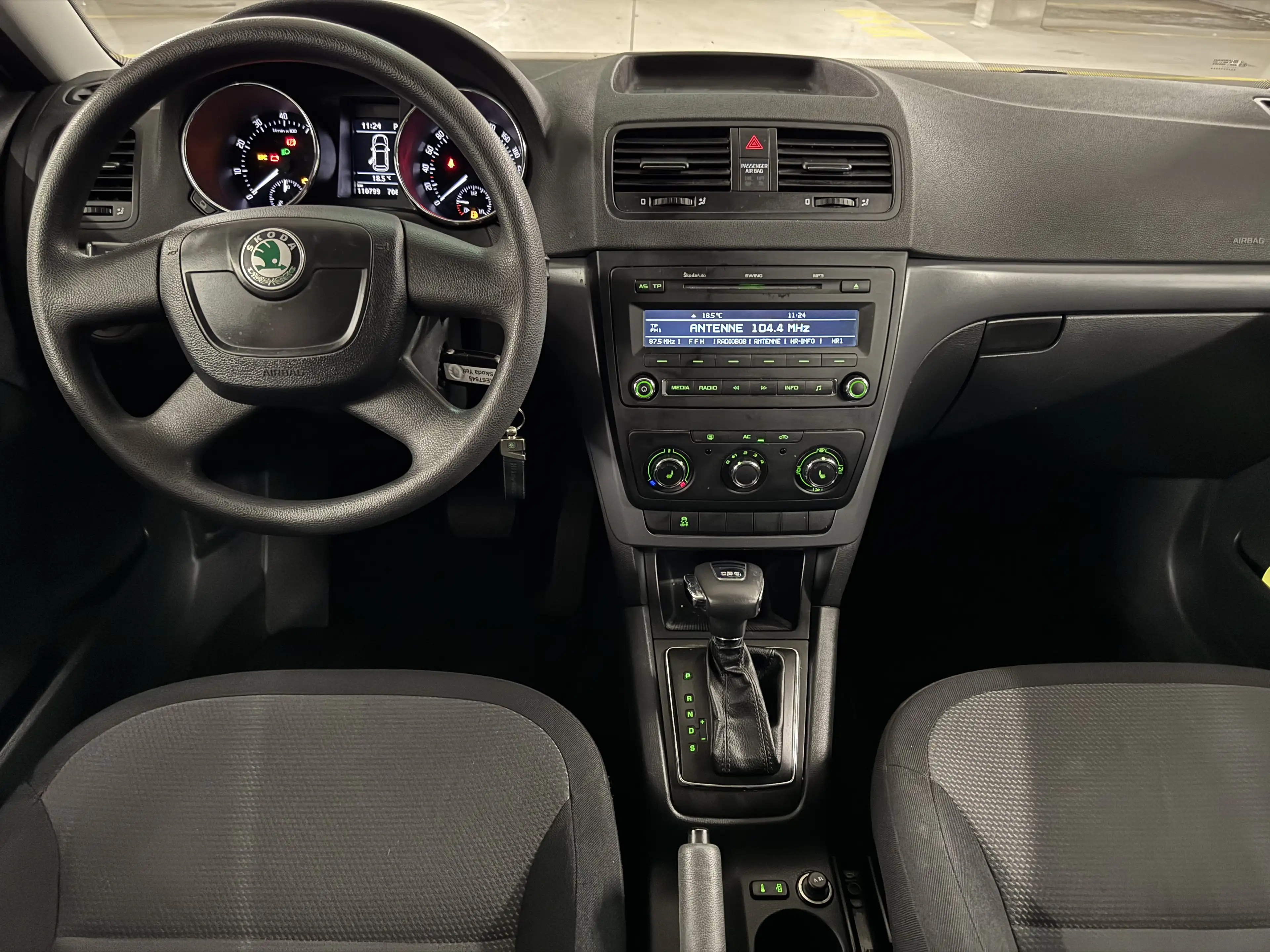 Skoda Yeti 1.2 TSI Active Plus Edition AUTOMATIK* PDC* SHZ* KLIMA* EURO 5* — photo 13