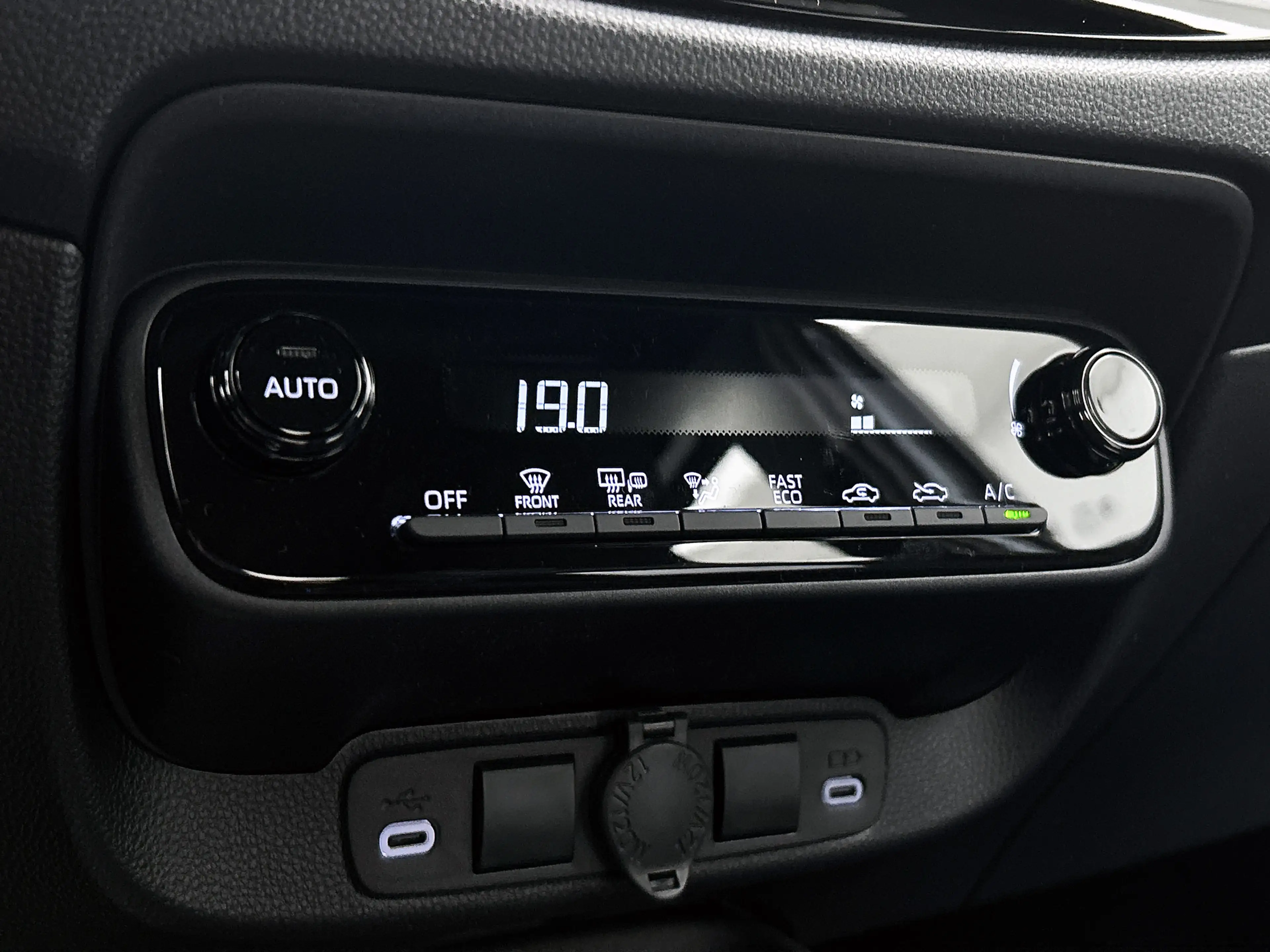 Toyota Aygo X Hybrid 115 play | Carplay | Camera | Adaptive Crui — photo 10