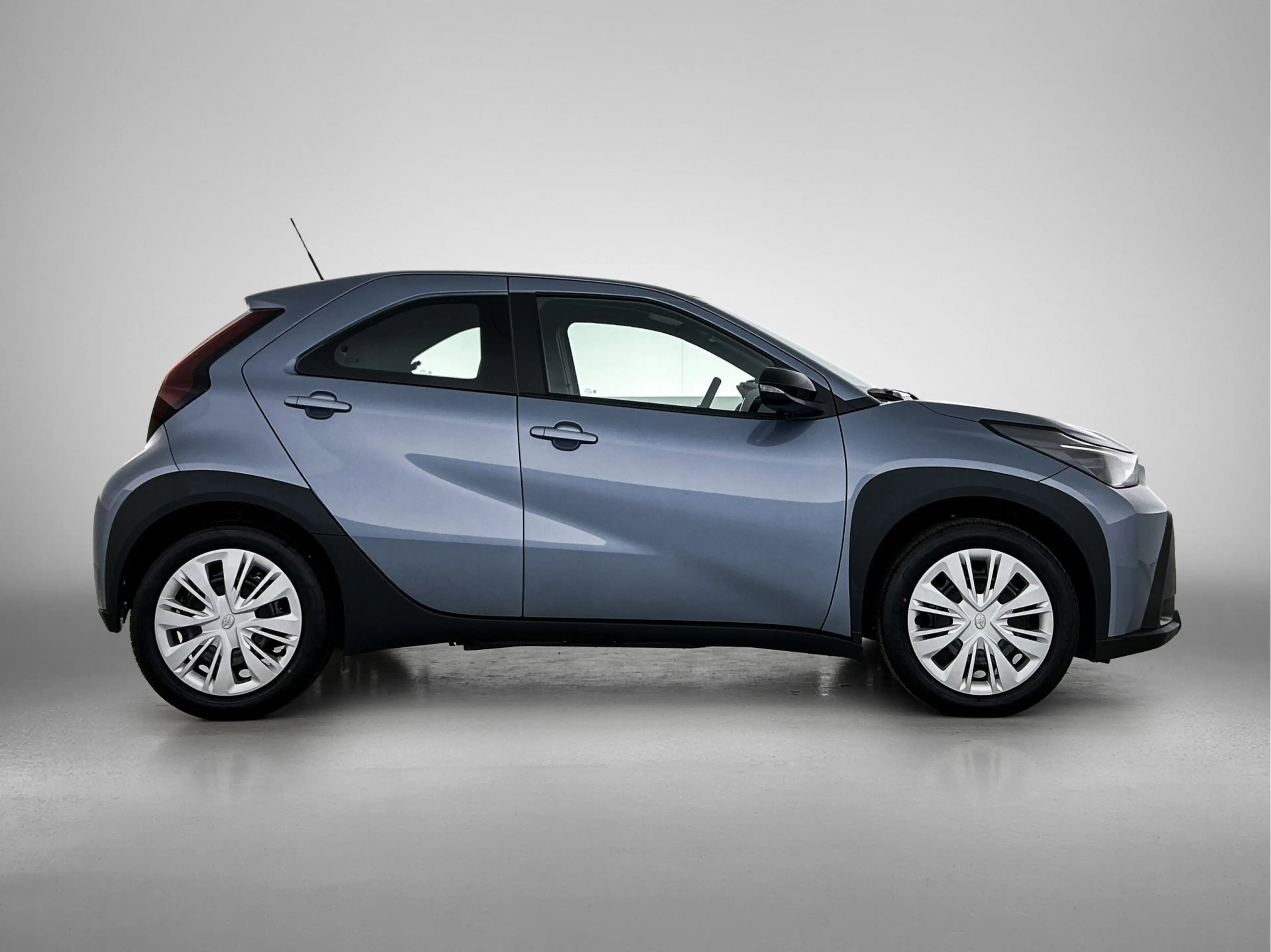 Toyota Aygo X Hybrid 115 play | Carplay | Camera | Adaptive Crui — photo 12