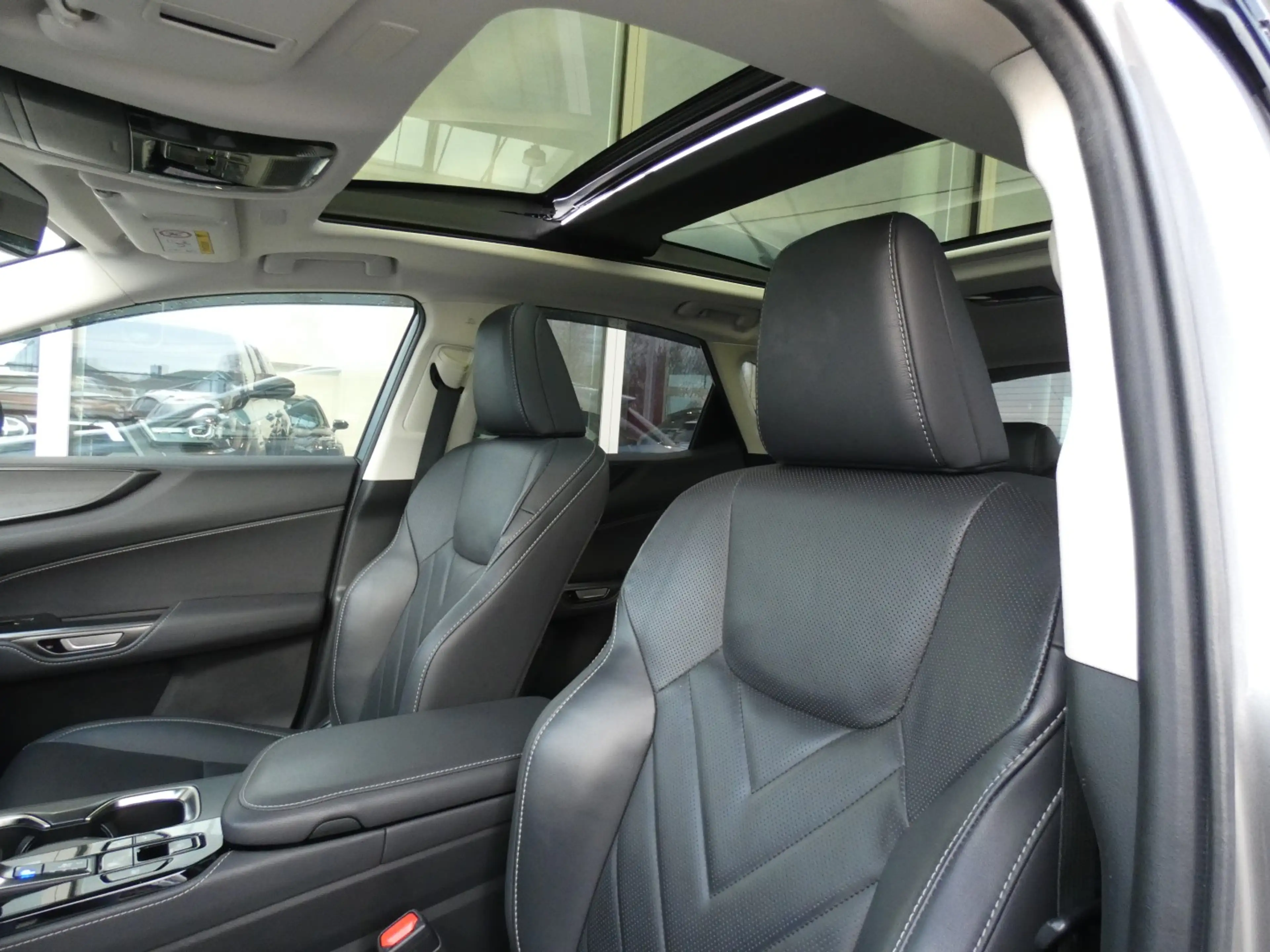 Lexus NX 350h AWD Privilege Line +PANO +MARK LEVINSON +360° CAM — photo 9