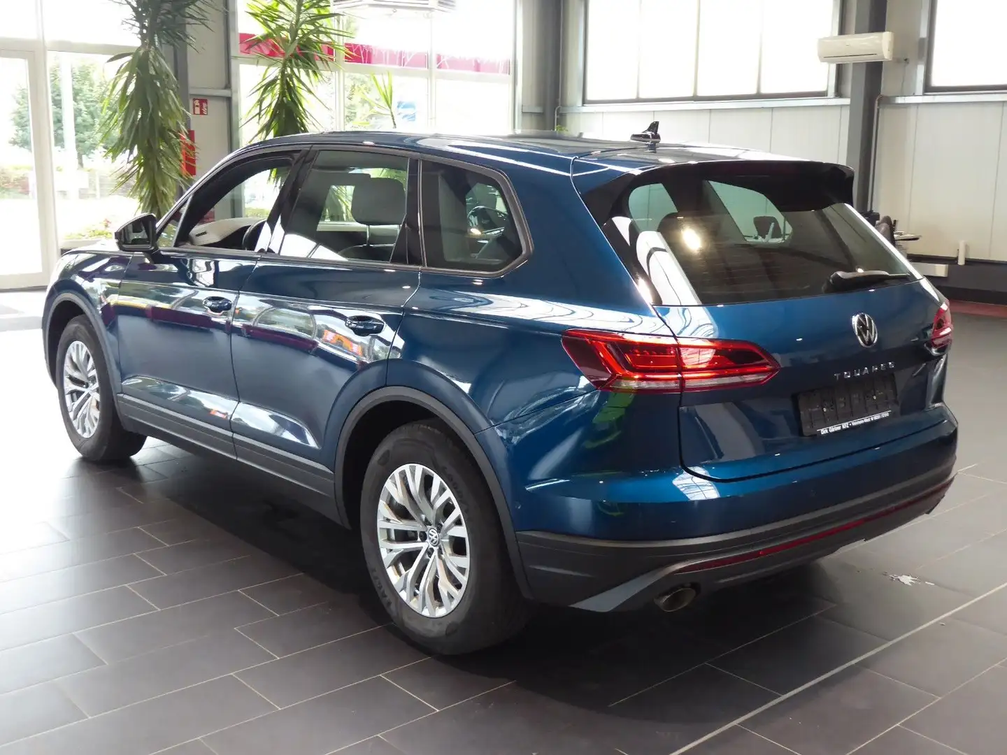 Volkswagen Touareg 3.0 V6 TDI 4Motion DPF Autom. Standhzg Blau - 2