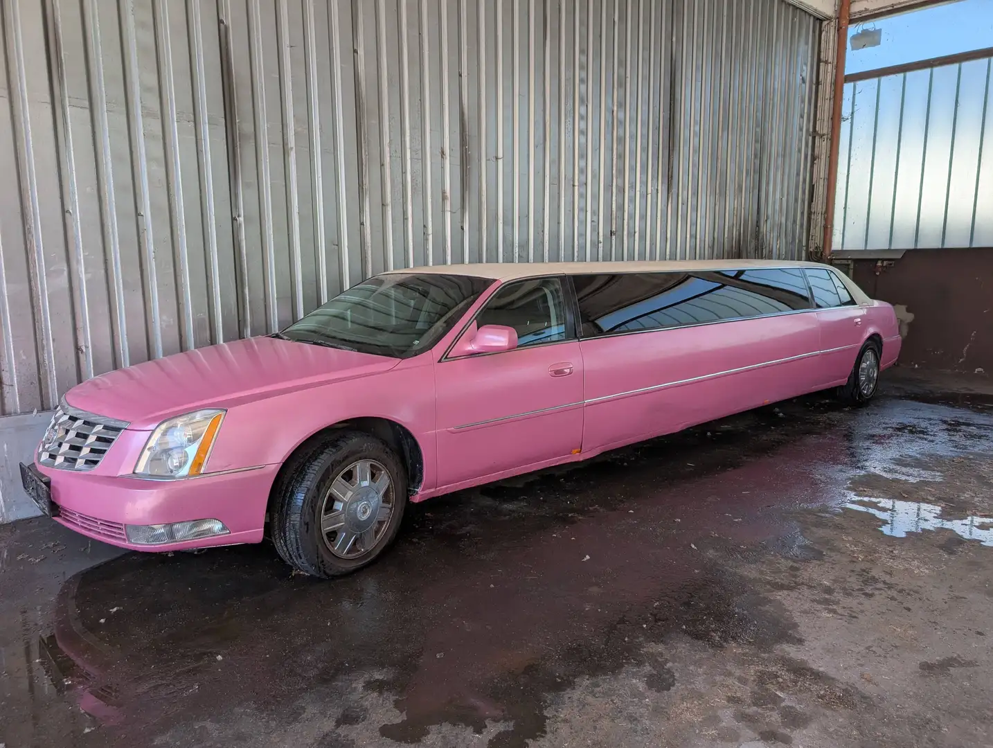 Cadillac DTS Weiß - 1