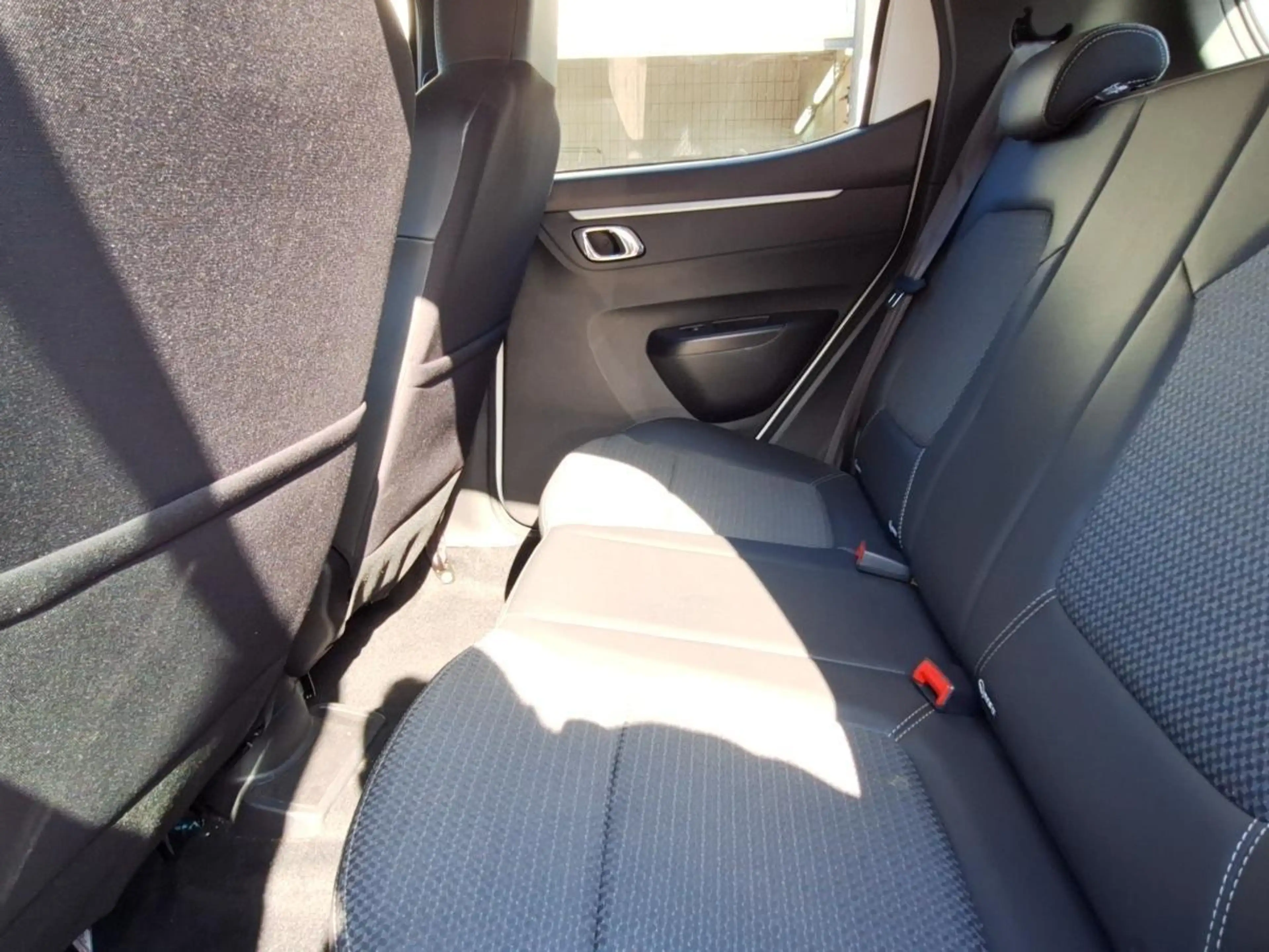 Dacia Spring 45 ExpressionPaket Navi - Kamera — photo 9