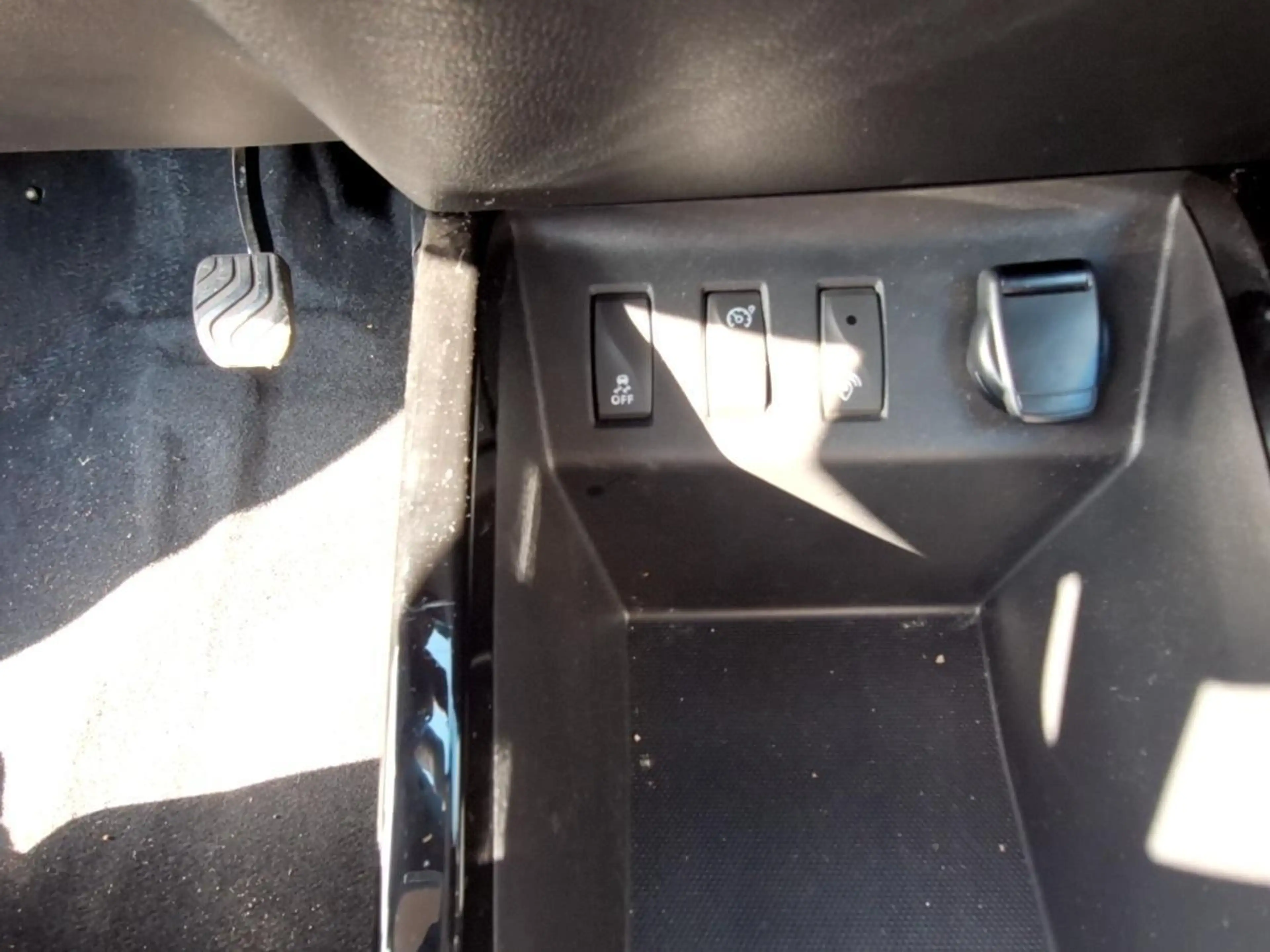 Dacia Spring 45 ExpressionPaket Navi - Kamera — photo 8