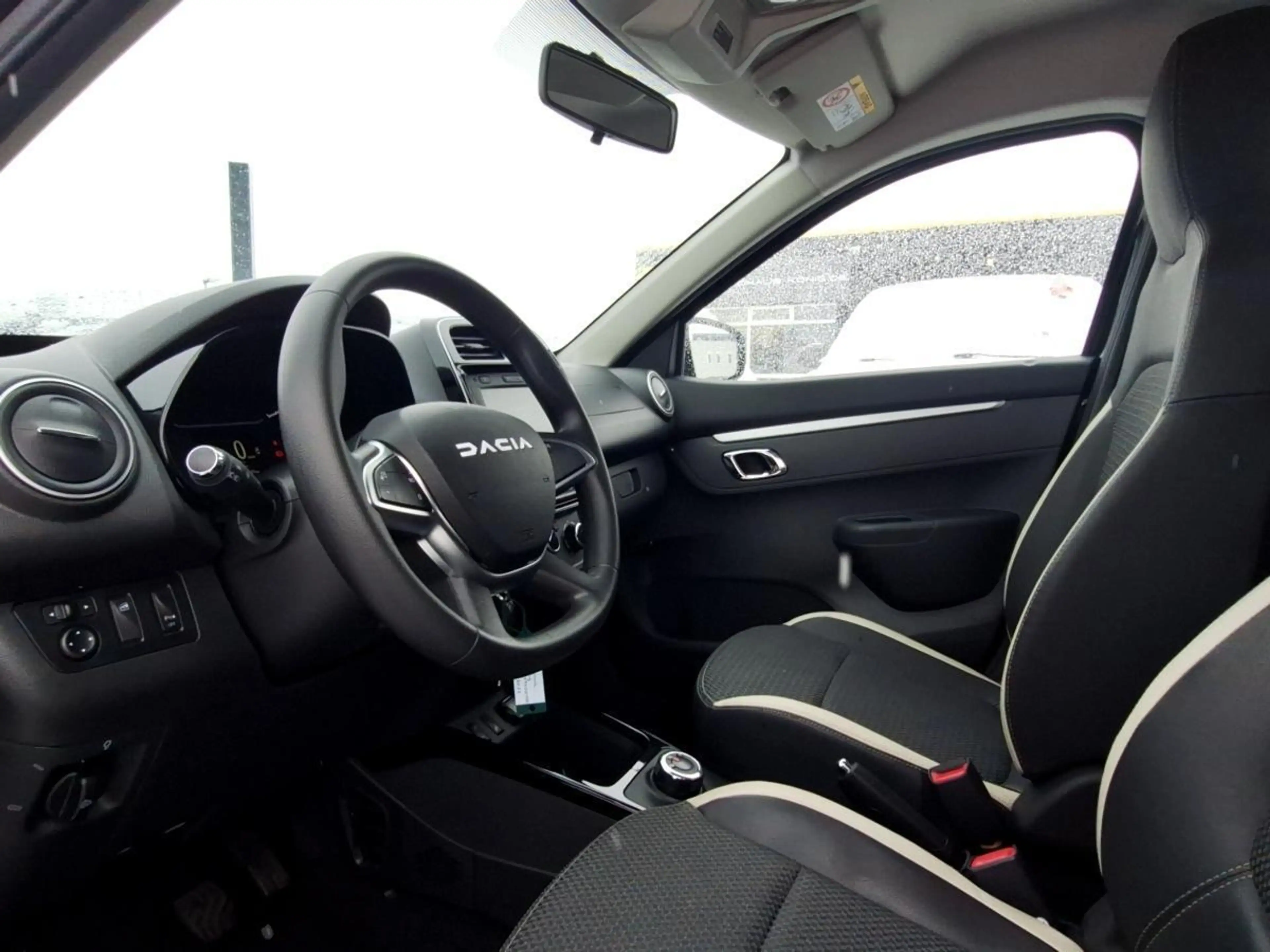 Dacia Spring 45 ExpressionPaket Navi - Kamera — photo 10