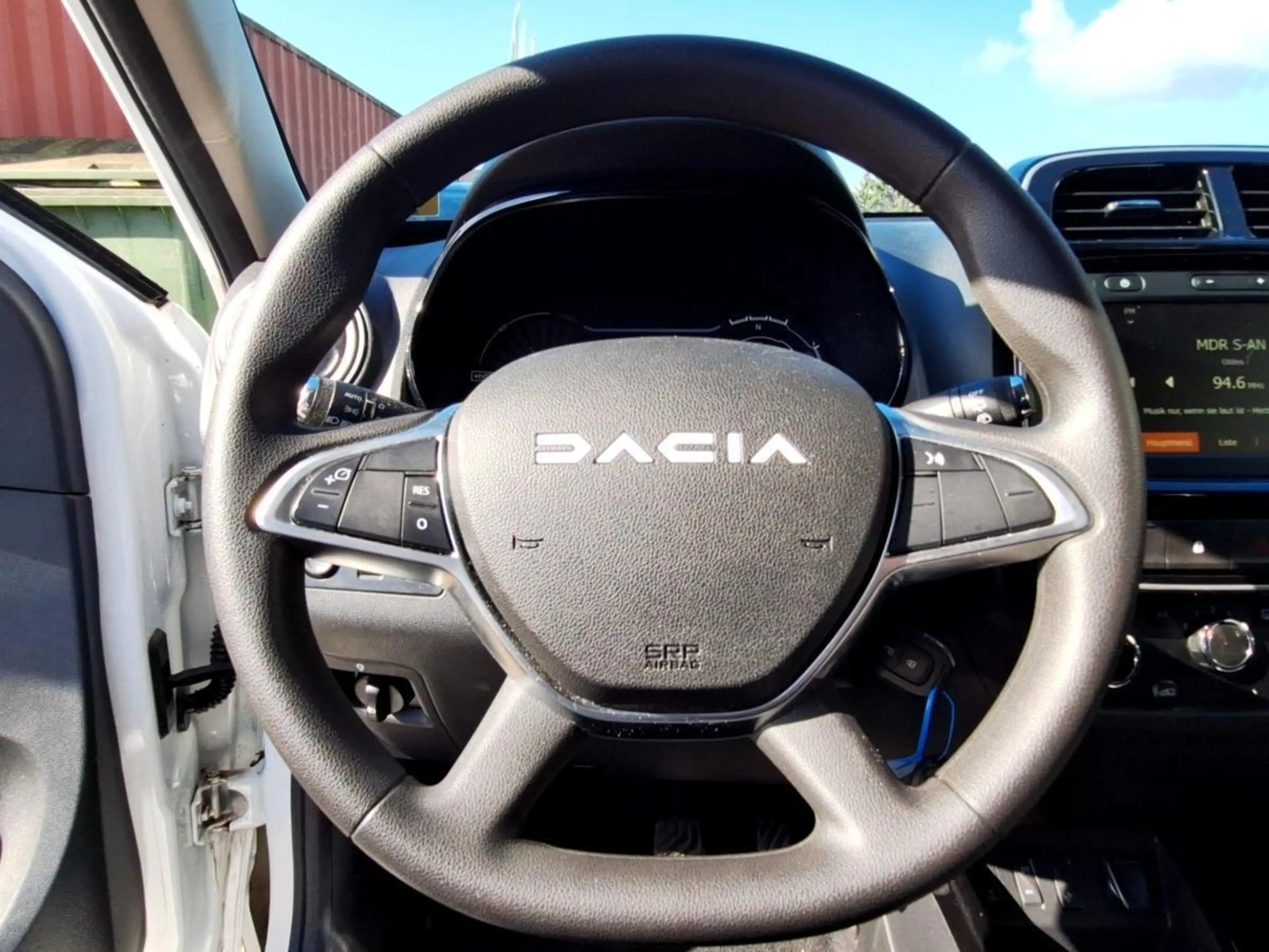 Dacia Spring 45 ExpressionPaket Navi - Kamera — photo 6