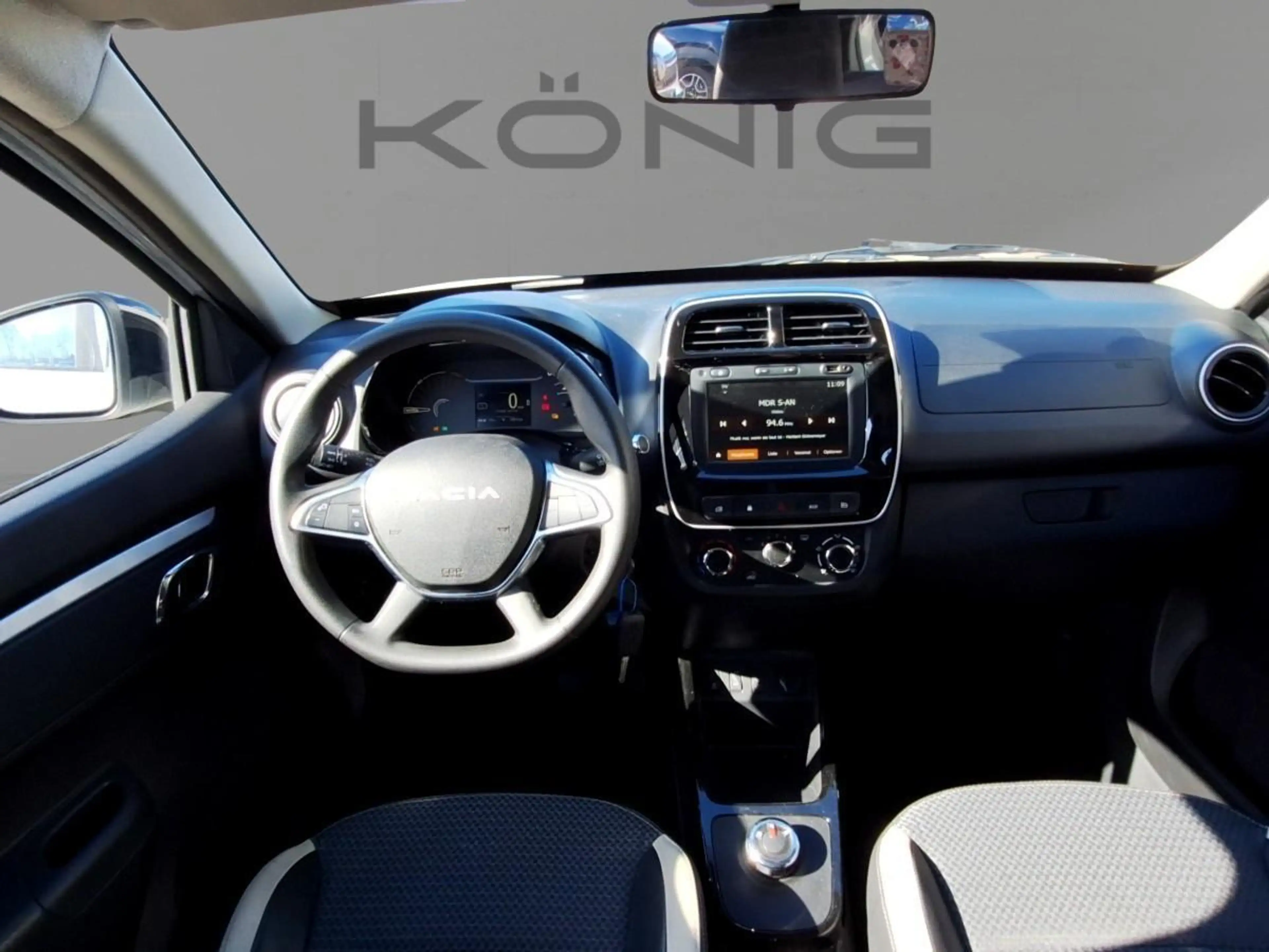 Dacia Spring 45 ExpressionPaket Navi - Kamera — photo 14