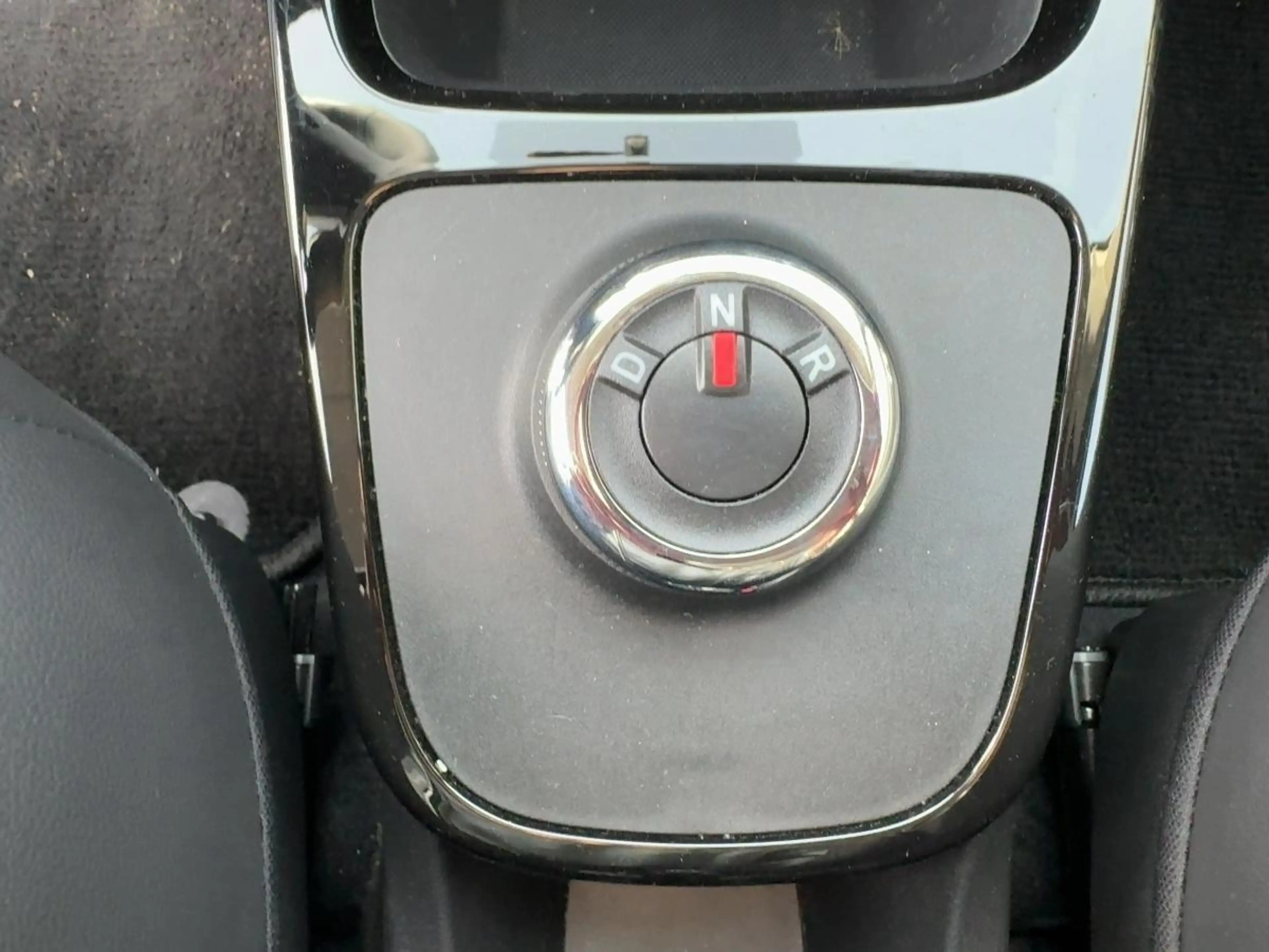 Dacia Spring 45 ExpressionPaket Navi - Kamera — photo 3