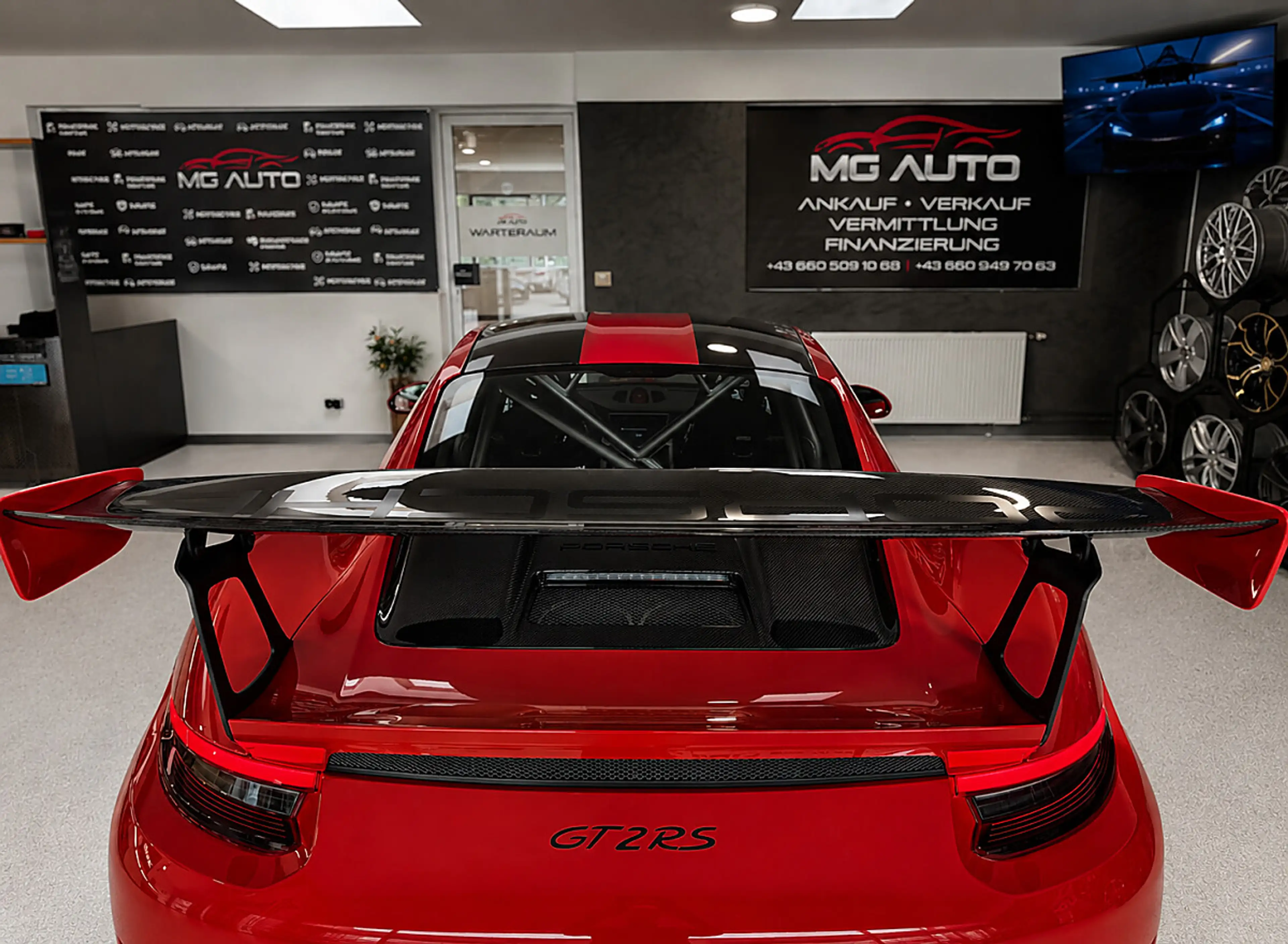 Porsche 911 GT2 RS SAMMLER*CARBON*CLUBSPORT*WEISSACH*EINZEL... — photo 11