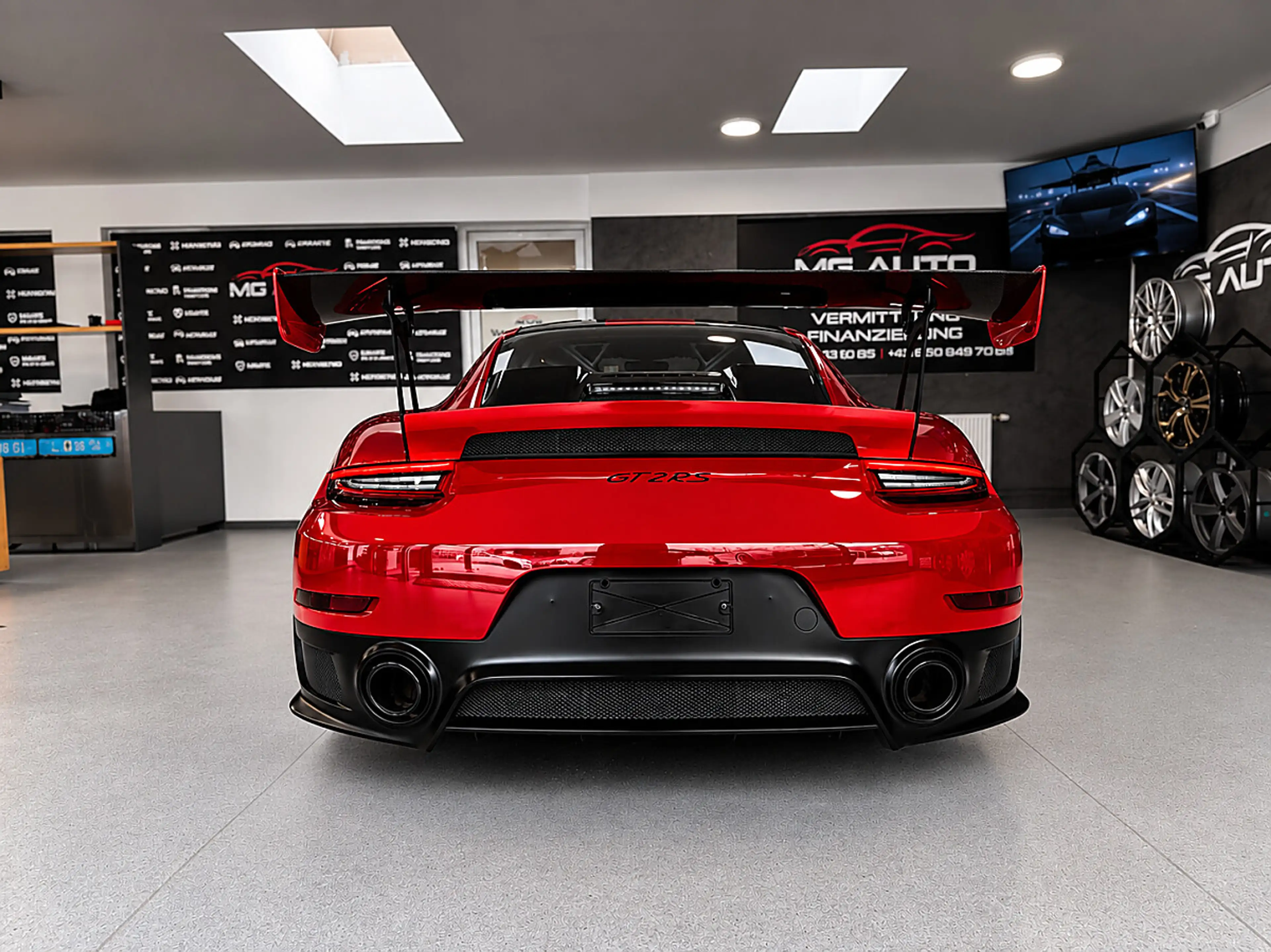 Porsche 911 GT2 RS SAMMLER*CARBON*CLUBSPORT*WEISSACH*EINZEL... — photo 10