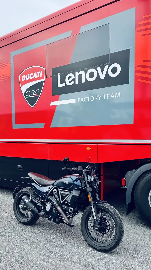 Ducati Scrambler Nightshift Albastru - 1