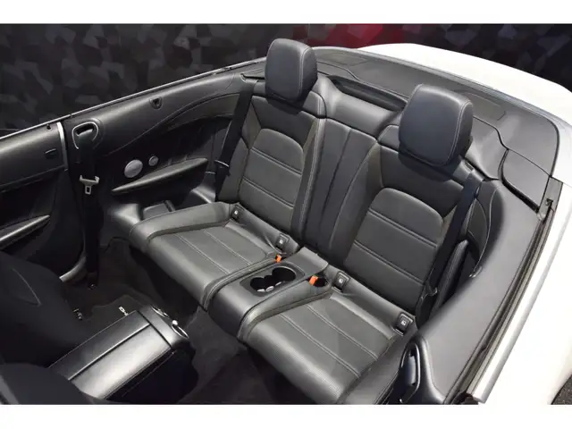 Mercedes-Benz C 63 Amg view 11
