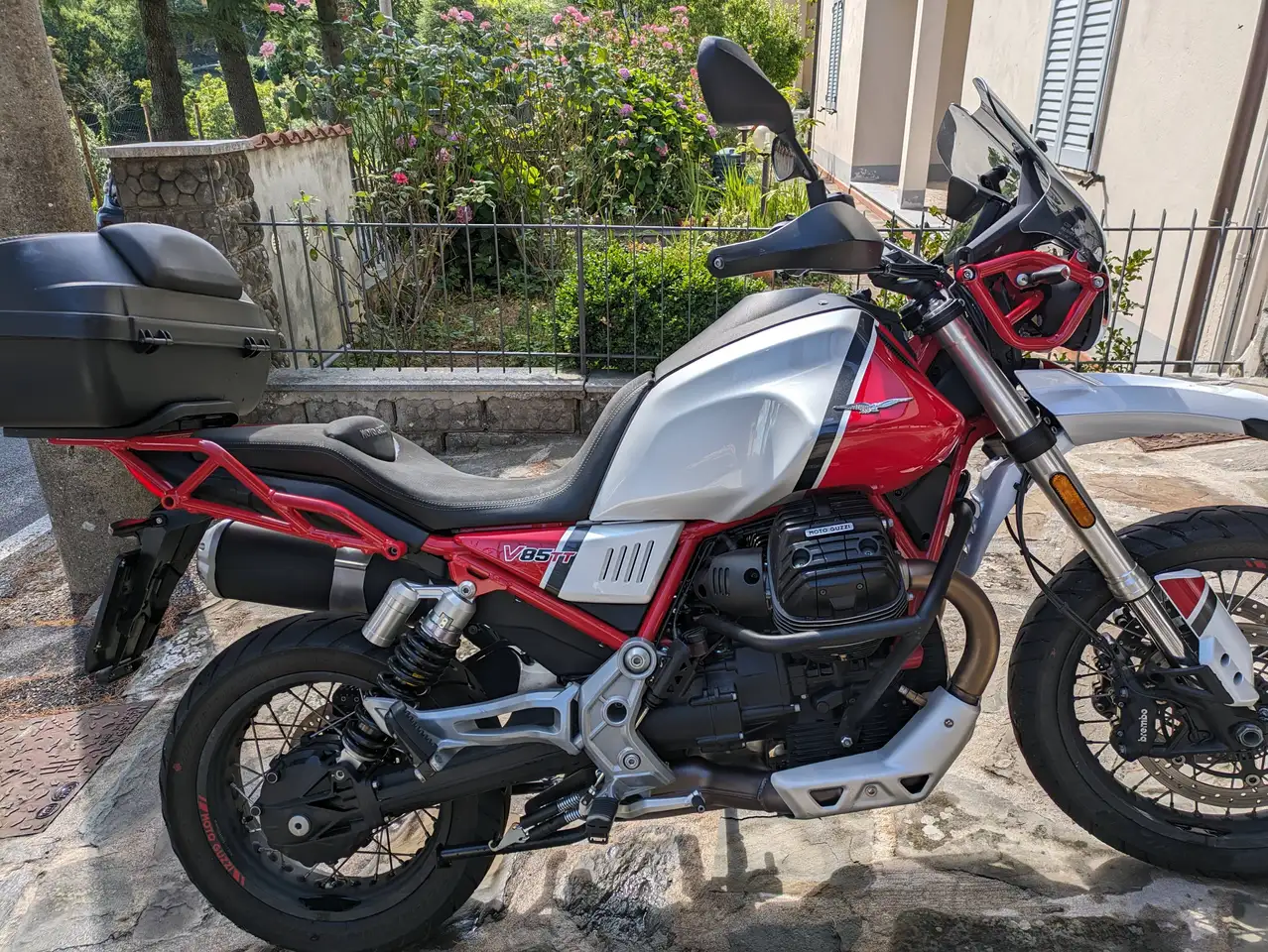 Moto Guzzi V 85 TT