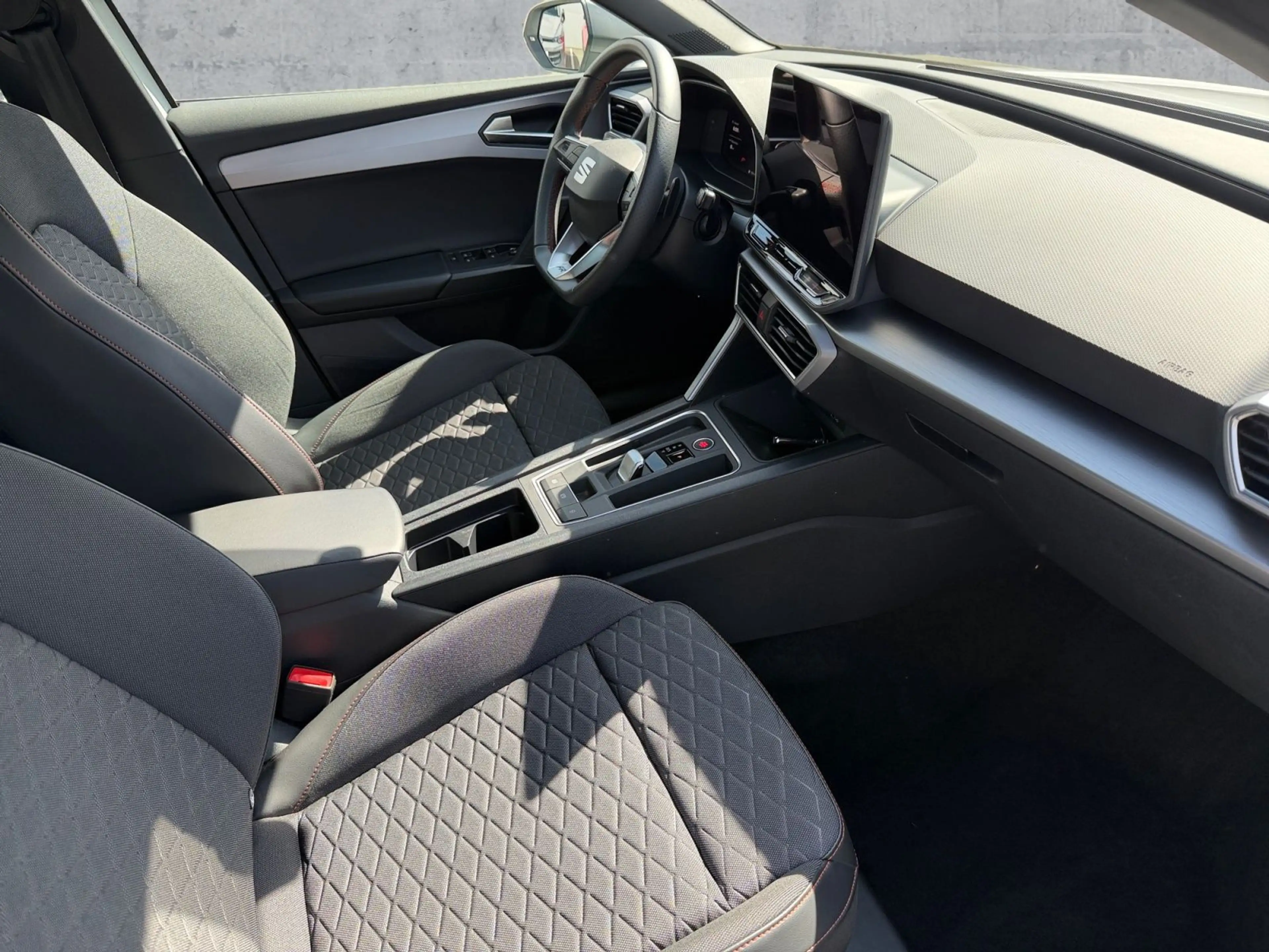 SEAT Leon ST 1.5 eTSI DSG FR-LINE LED+NAV+ACC+SHZ+RFK — photo 13