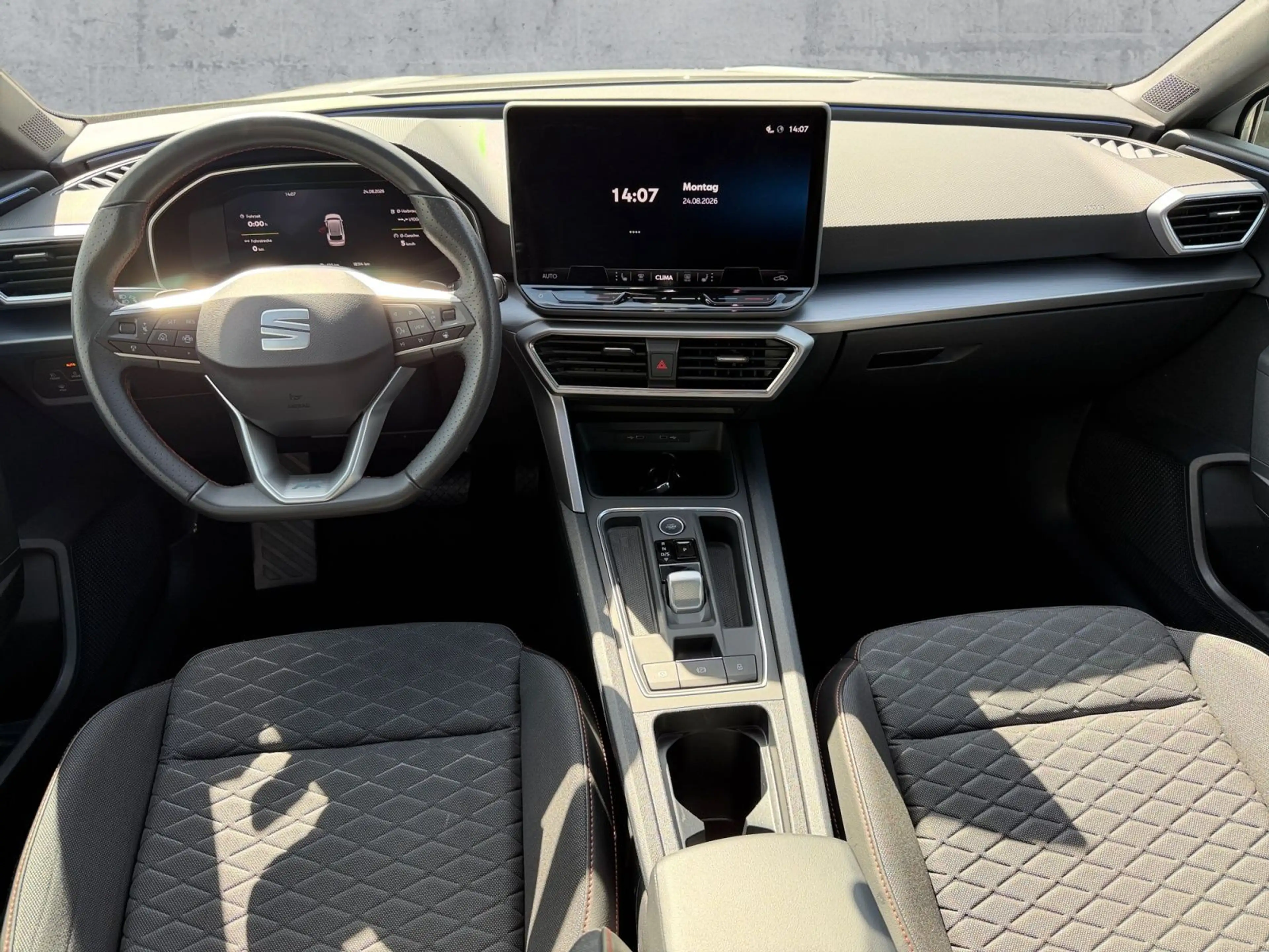 SEAT Leon ST 1.5 eTSI DSG FR-LINE LED+NAV+ACC+SHZ+RFK — photo 9
