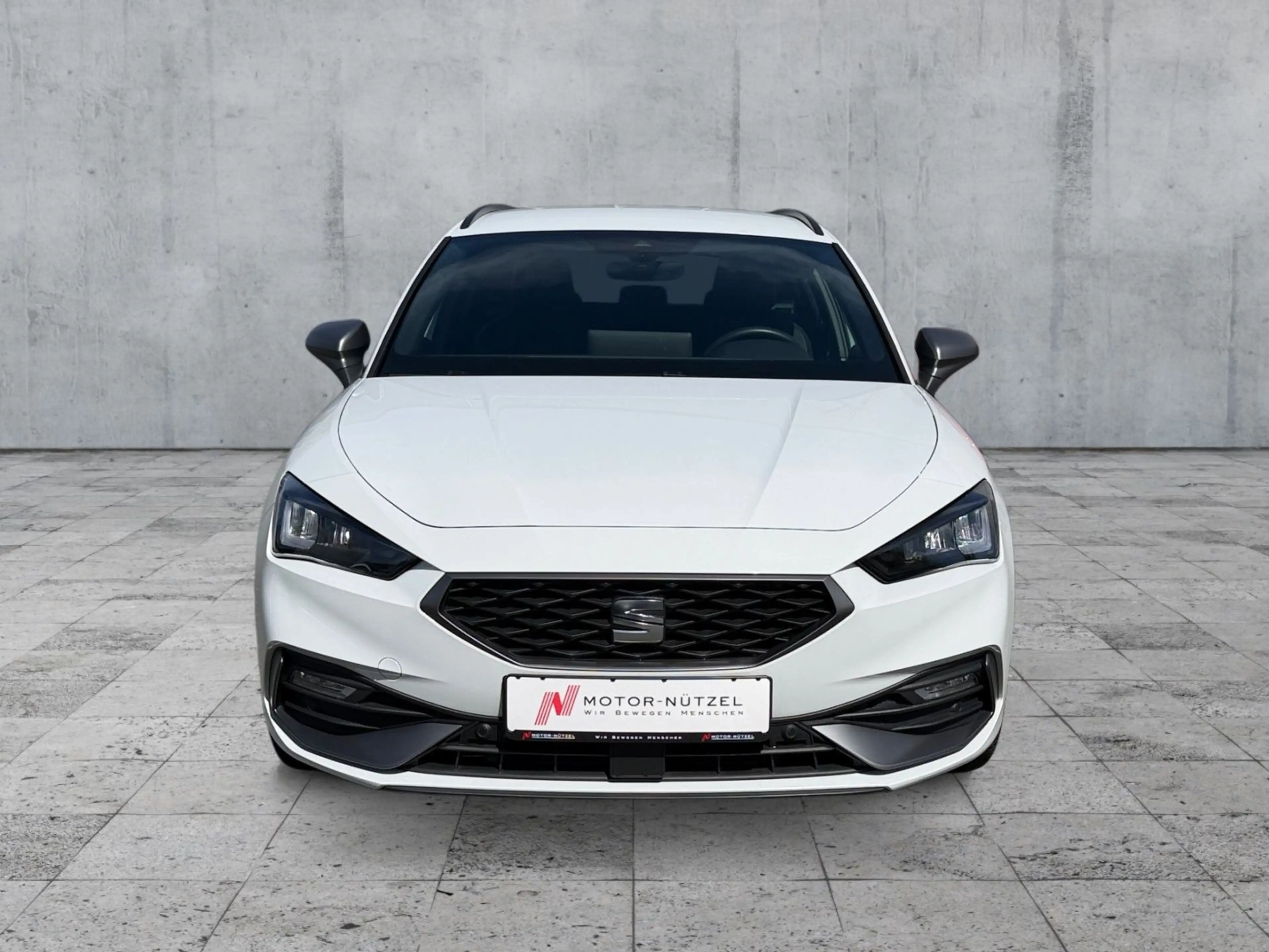 SEAT Leon ST 1.5 eTSI DSG FR-LINE LED+NAV+ACC+SHZ+RFK — photo 3