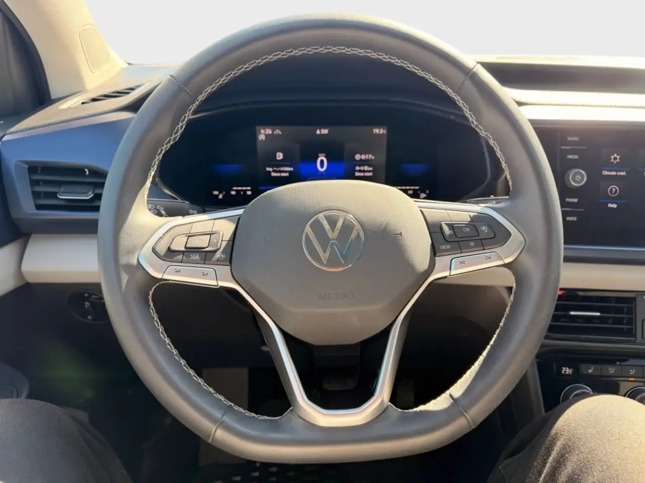 Volkswagen Taos снимка Volkswagen Taos
