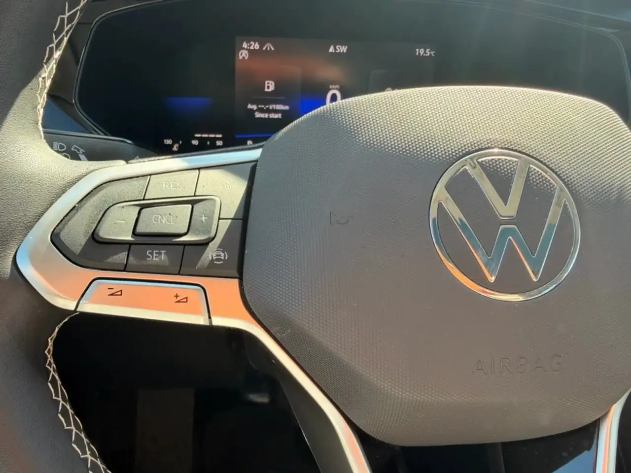 Volkswagen Taos снимка Volkswagen Taos