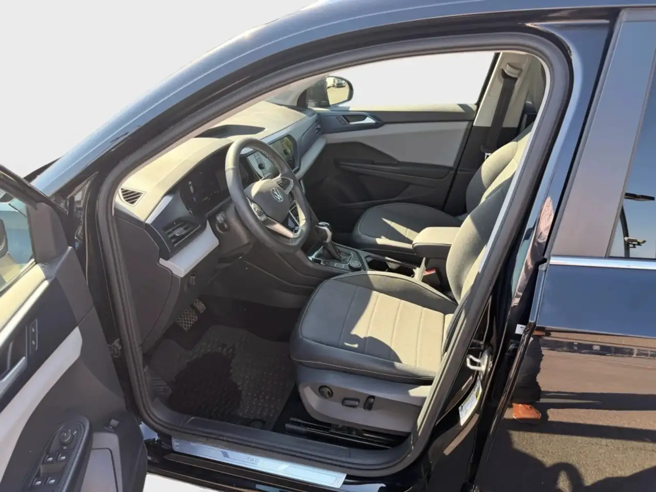 Volkswagen Taos снимка Volkswagen Taos