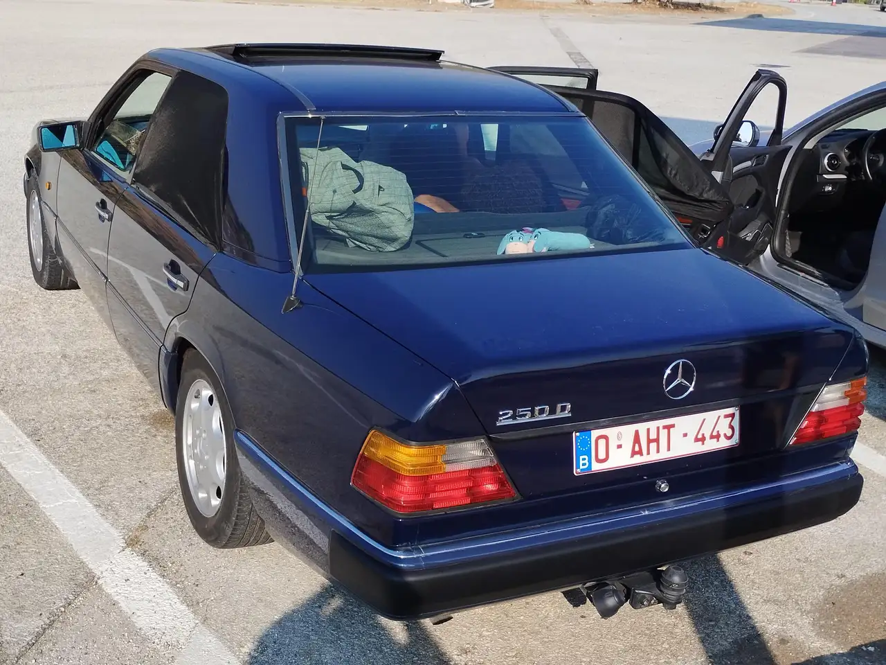 Mercedes-Benz 250 W124, foto 3