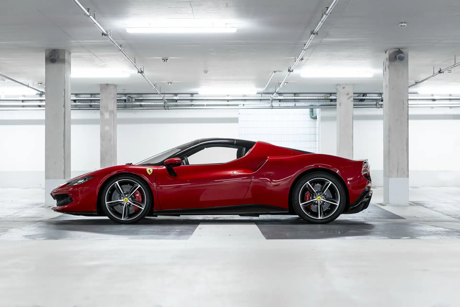 페라리 296 GTS 2023 빨강 사진 3