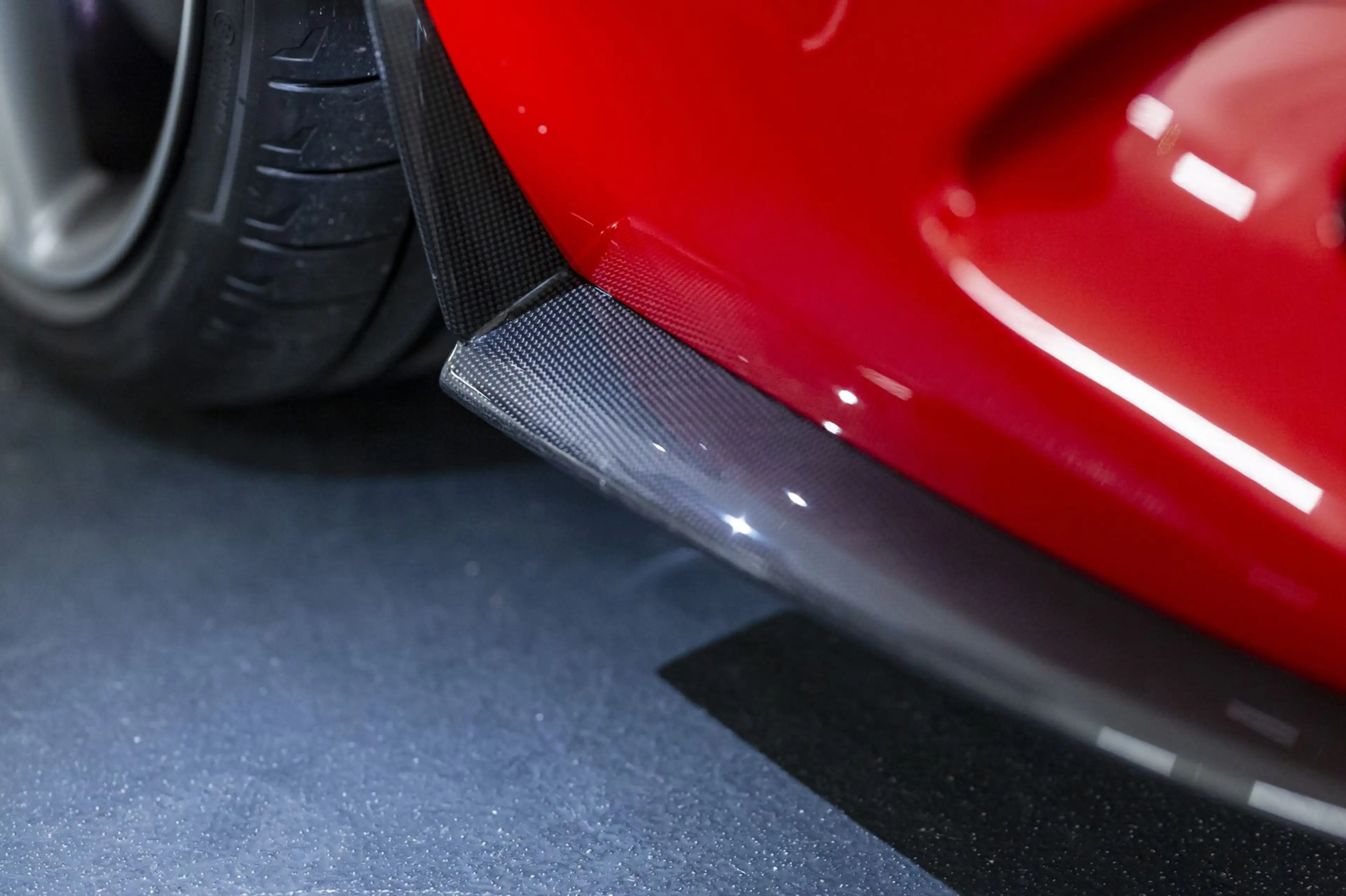 Ferrari 296 GTS 6xCarbon|TwoTone|Lift|JBL|NeckW|VentilS| — photo 14