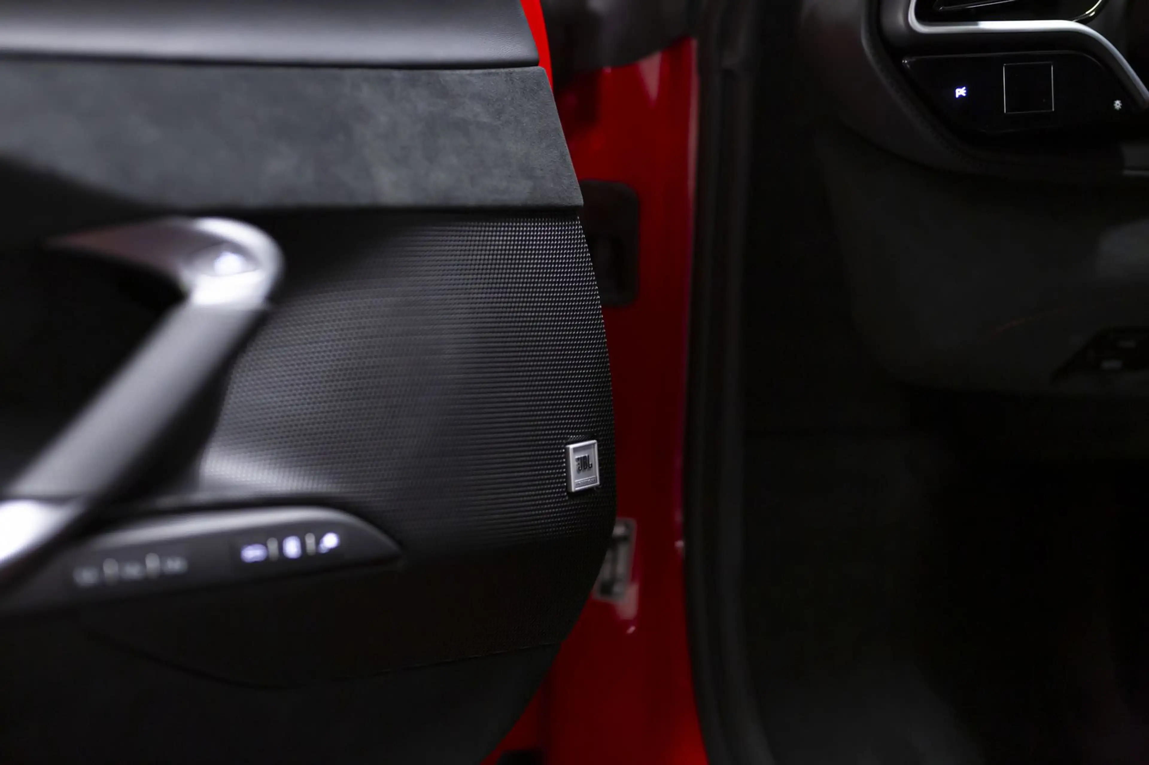Ferrari 296 GTS 6xCarbon|TwoTone|Lift|JBL|NeckW|VentilS| — photo 24