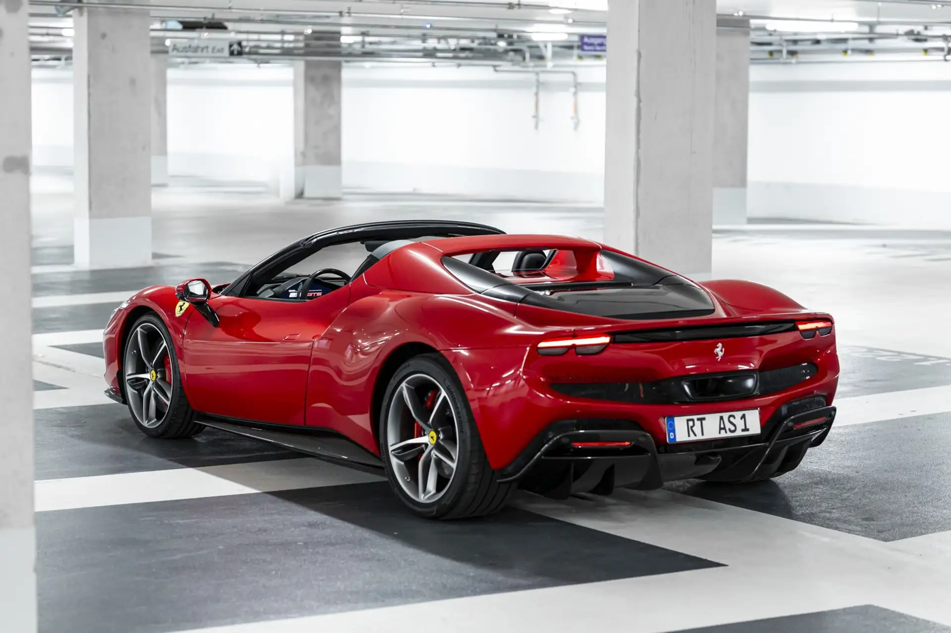 페라리 296 GTS 2023 빨강 사진 6