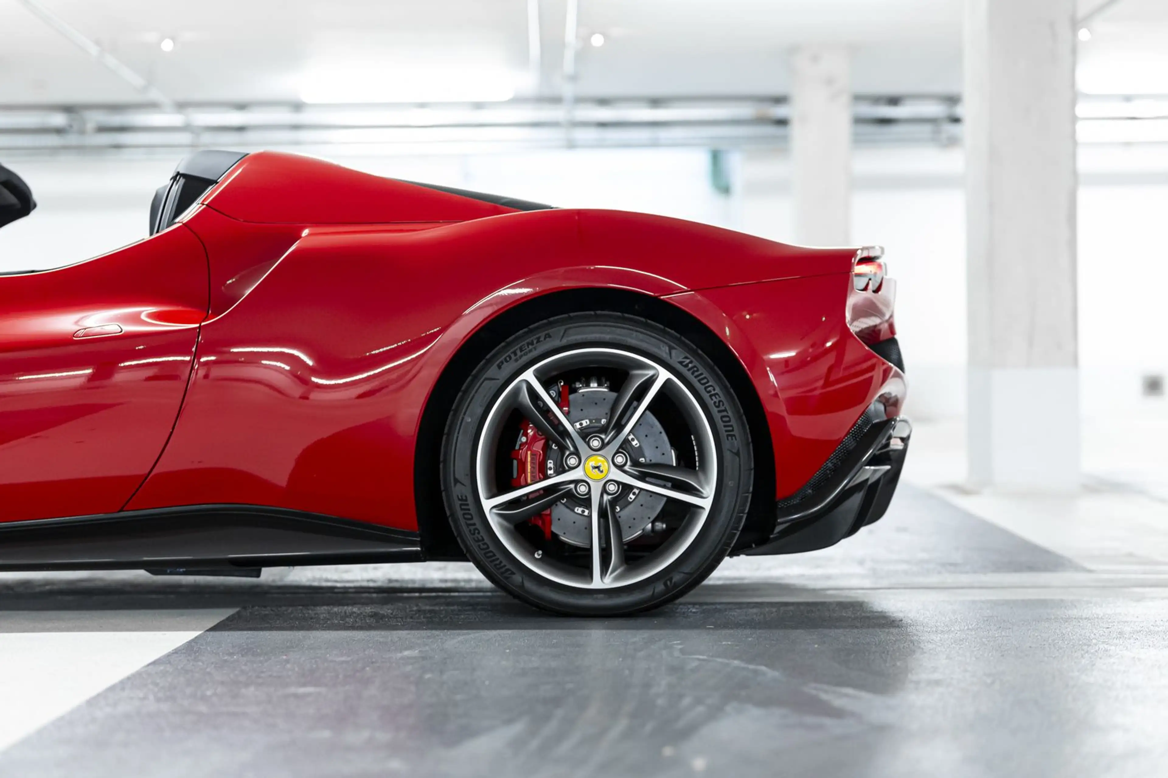 Ferrari 296 GTS 6xCarbon|TwoTone|Lift|JBL|NeckW|VentilS| — photo 9
