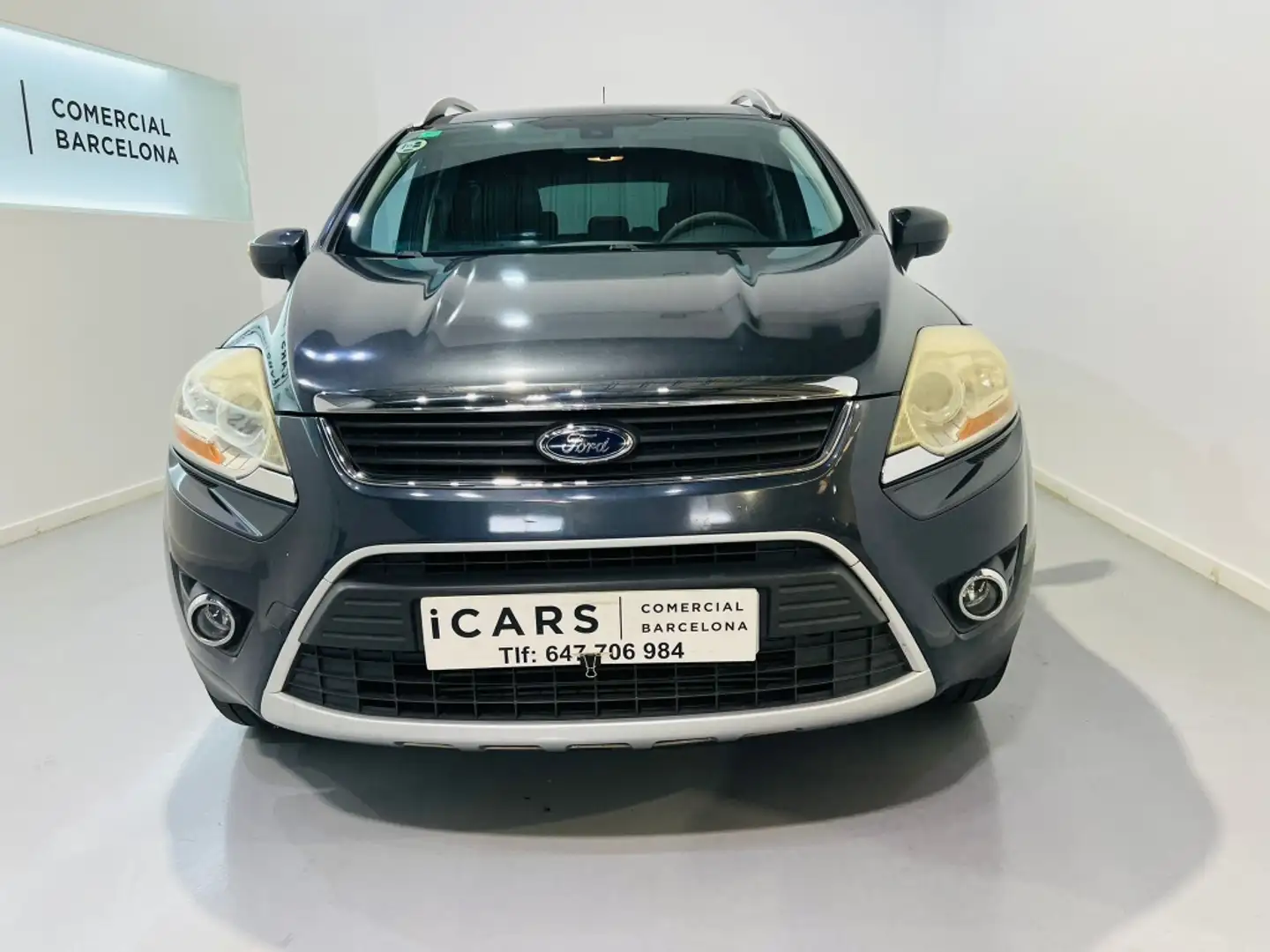 Ford Kuga 2.0TDCI Titanium 4WD 160 Aut. Сірий - 2