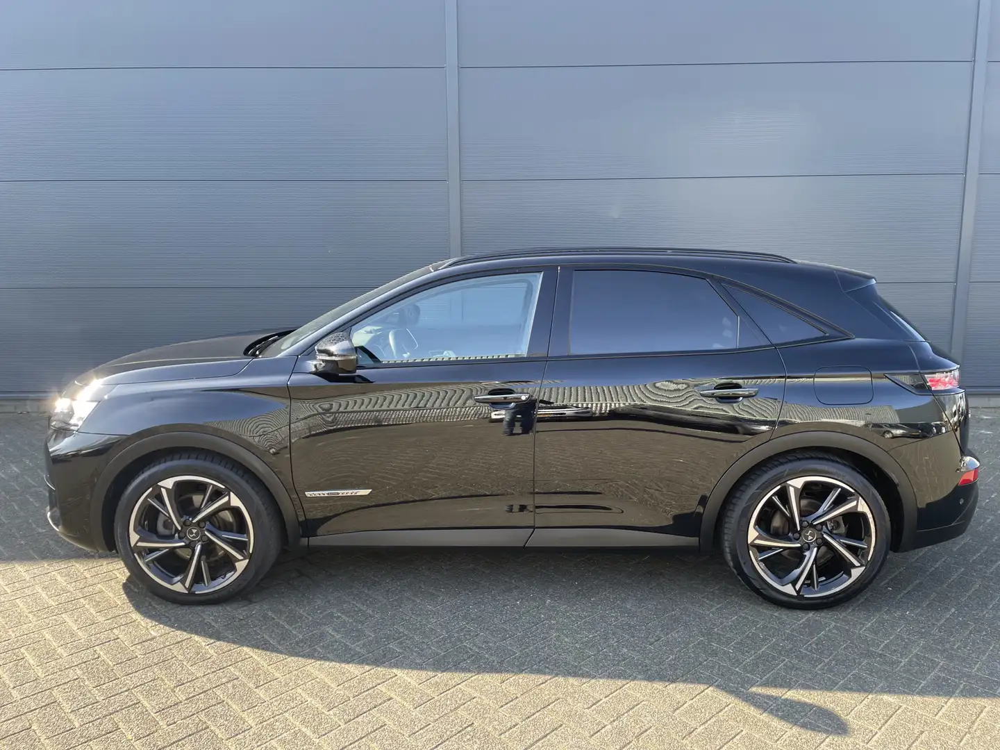 DS Automobiles DS 7 Crossback 225pk Louvre (Elektrisch Schuifdak - Nightvision - Zwart - 2