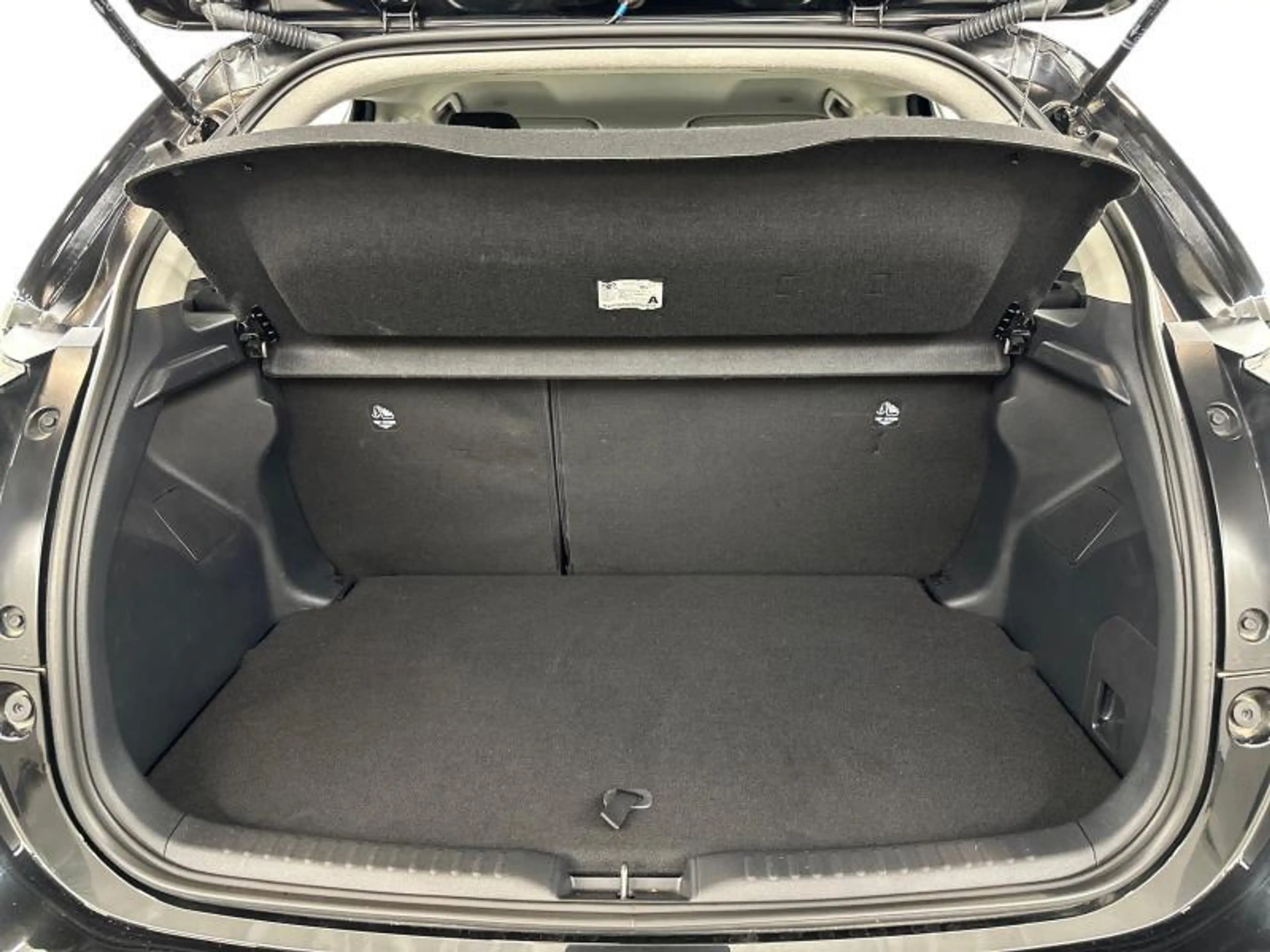 Toyota Yaris 116 hp HEV Dynamic | carplay | camera — photo 11