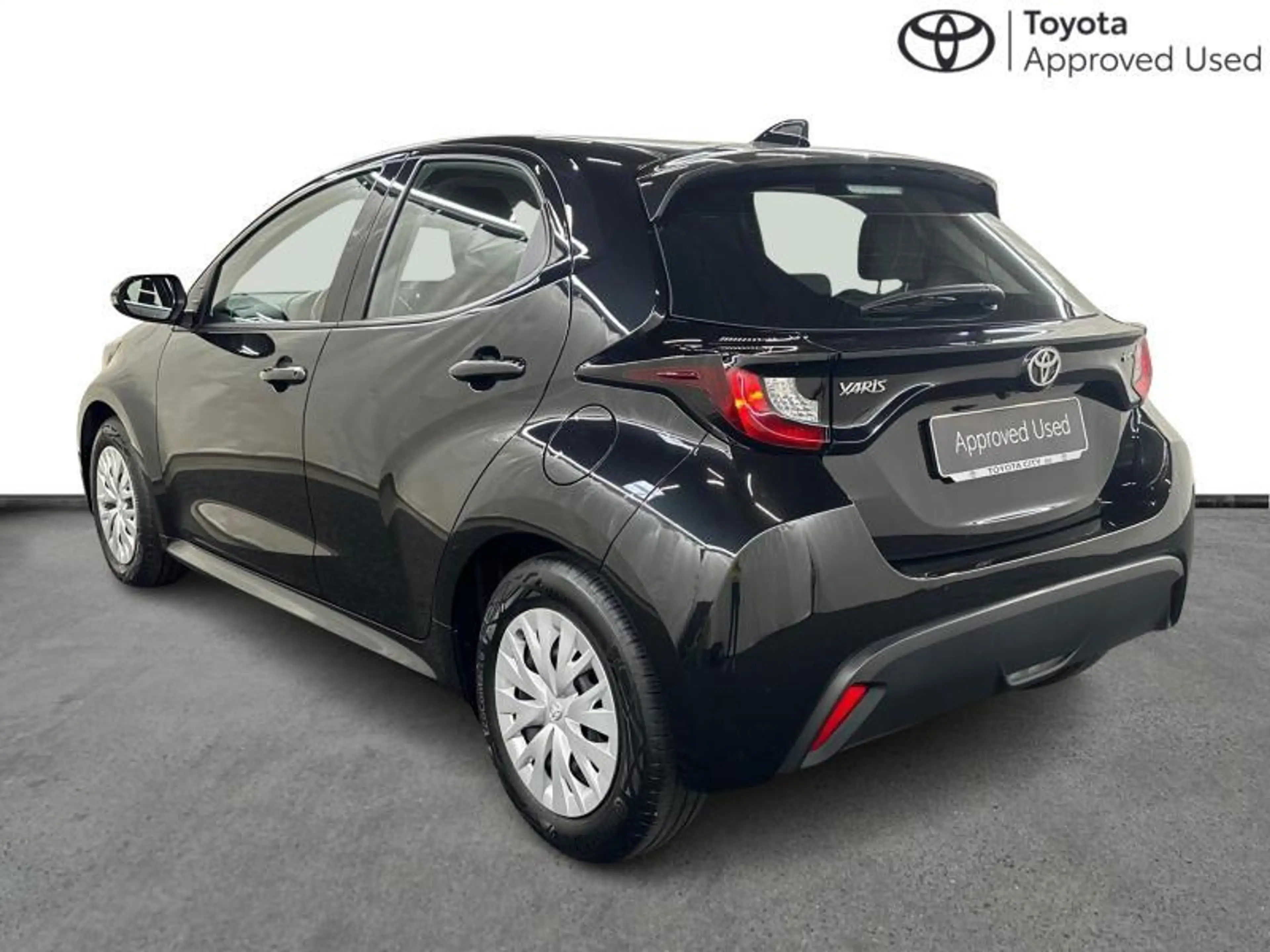 Toyota Yaris 116 hp HEV Dynamic | carplay | camera — photo 3