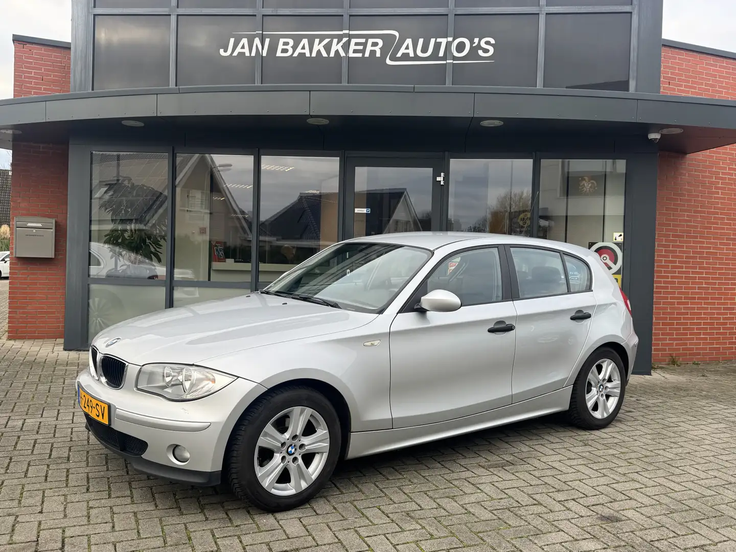 BMW 118 1-serie 118i ✅ Automaaat ✅ Clima ✅ Airco ✅ Nieuwe Gris - 1