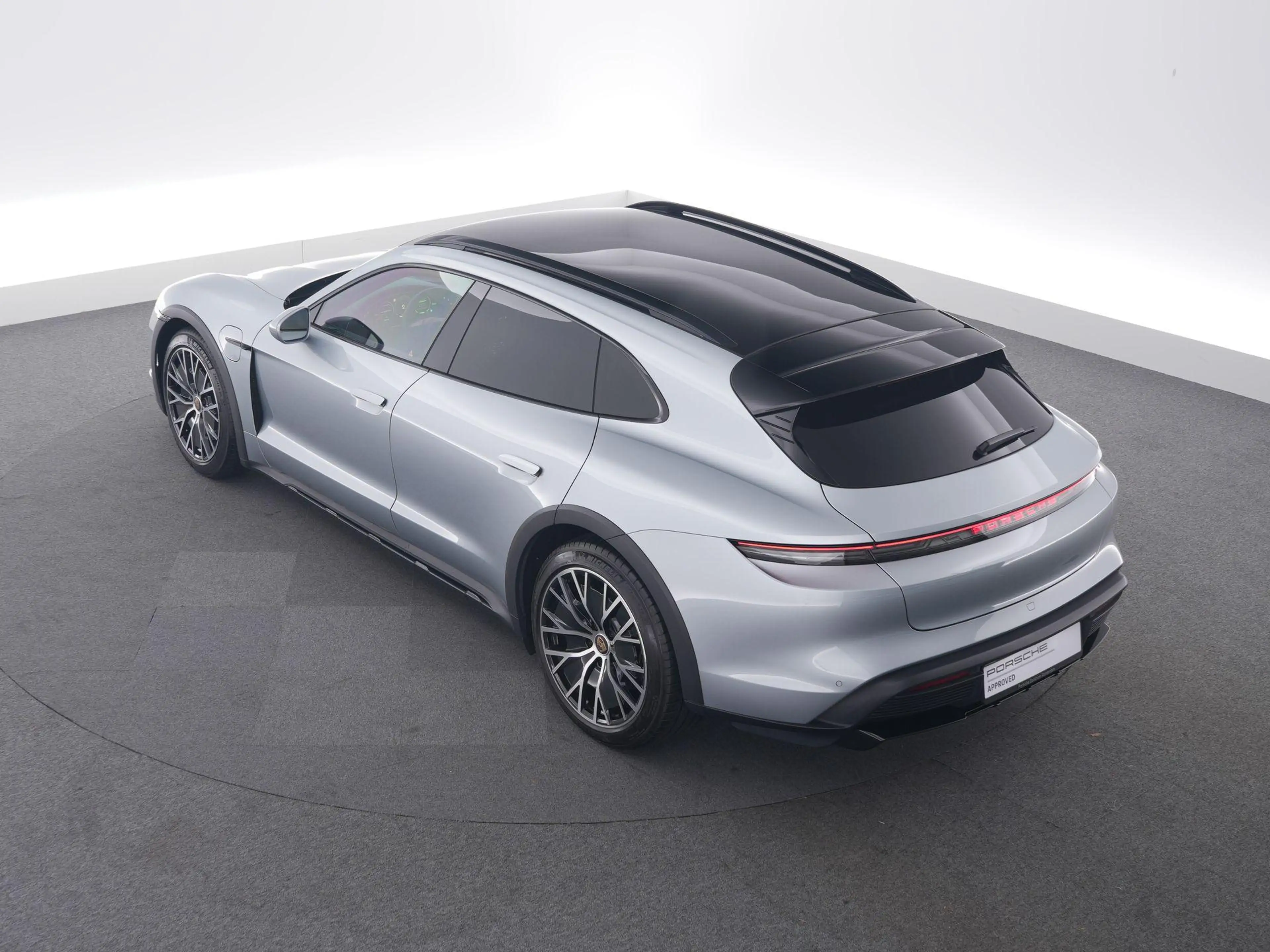 Porsche Taycan Cross Turismo 4 105 kWh — photo 10
