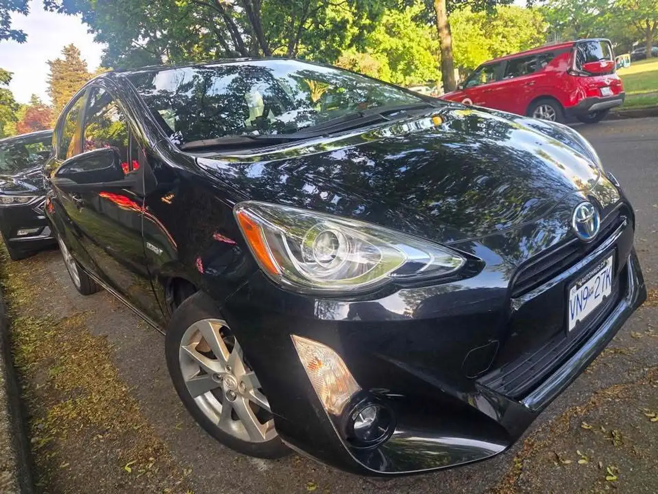 Toyota Prius c снимка Toyota Prius c