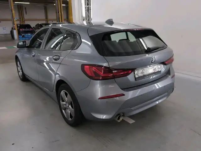 BMW 1 Series view 2