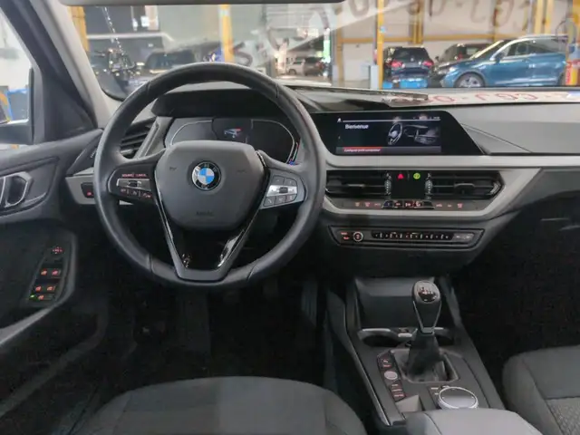 BMW 1 Series view 7