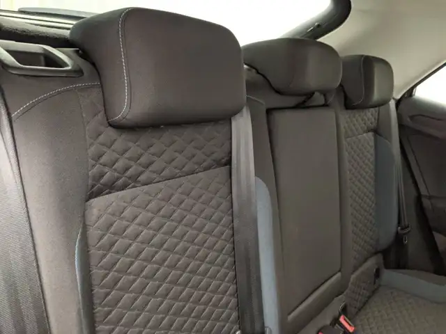 Volkswagen T-Roc view 8